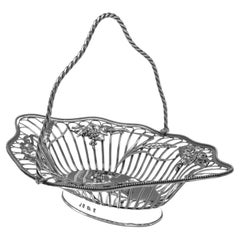 Antique sterling silver wirework basket with applied decoration - Made in 1924