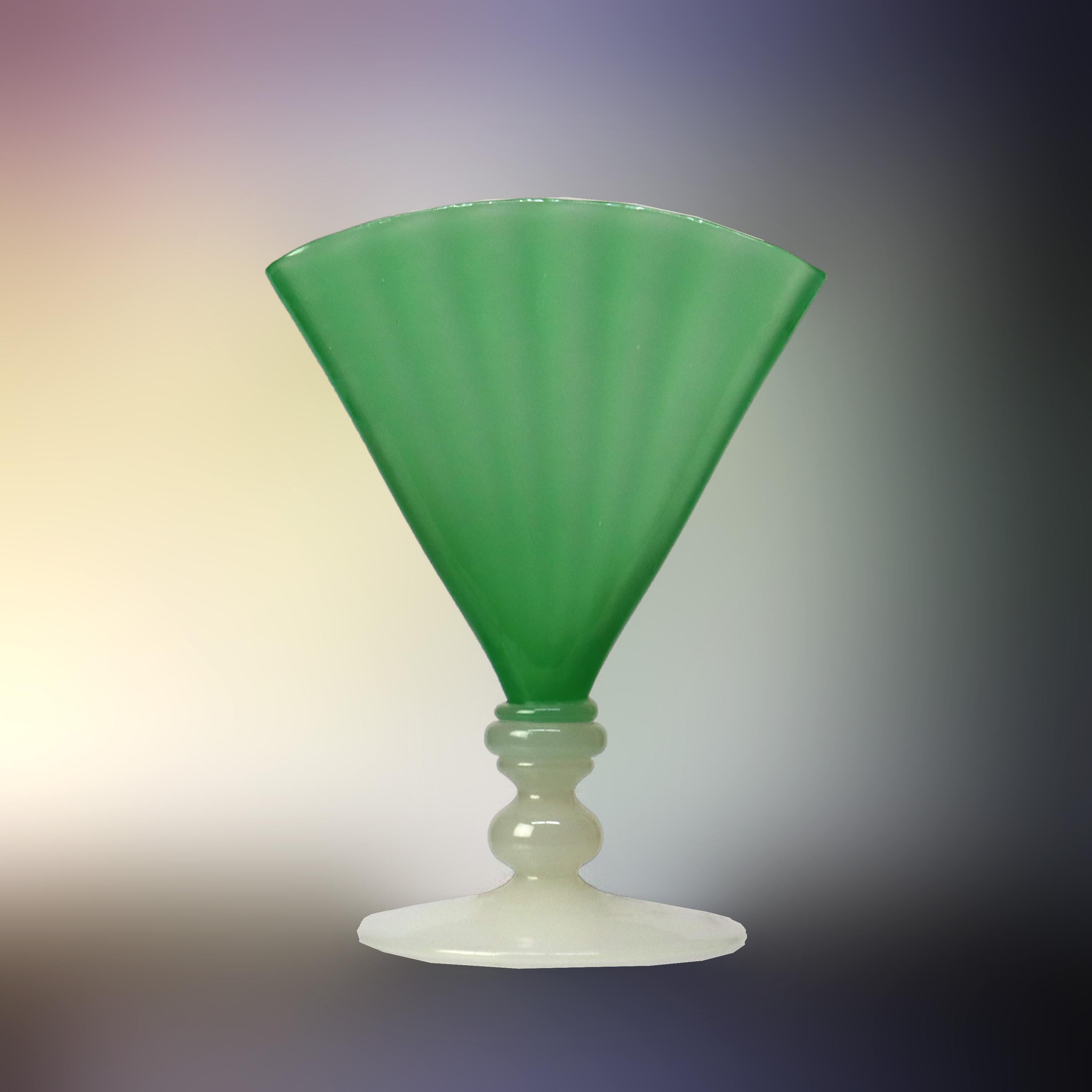 20th Century Antique Steuben Alabaster & Jade Green Art Glass Fan Vase C1920 For Sale