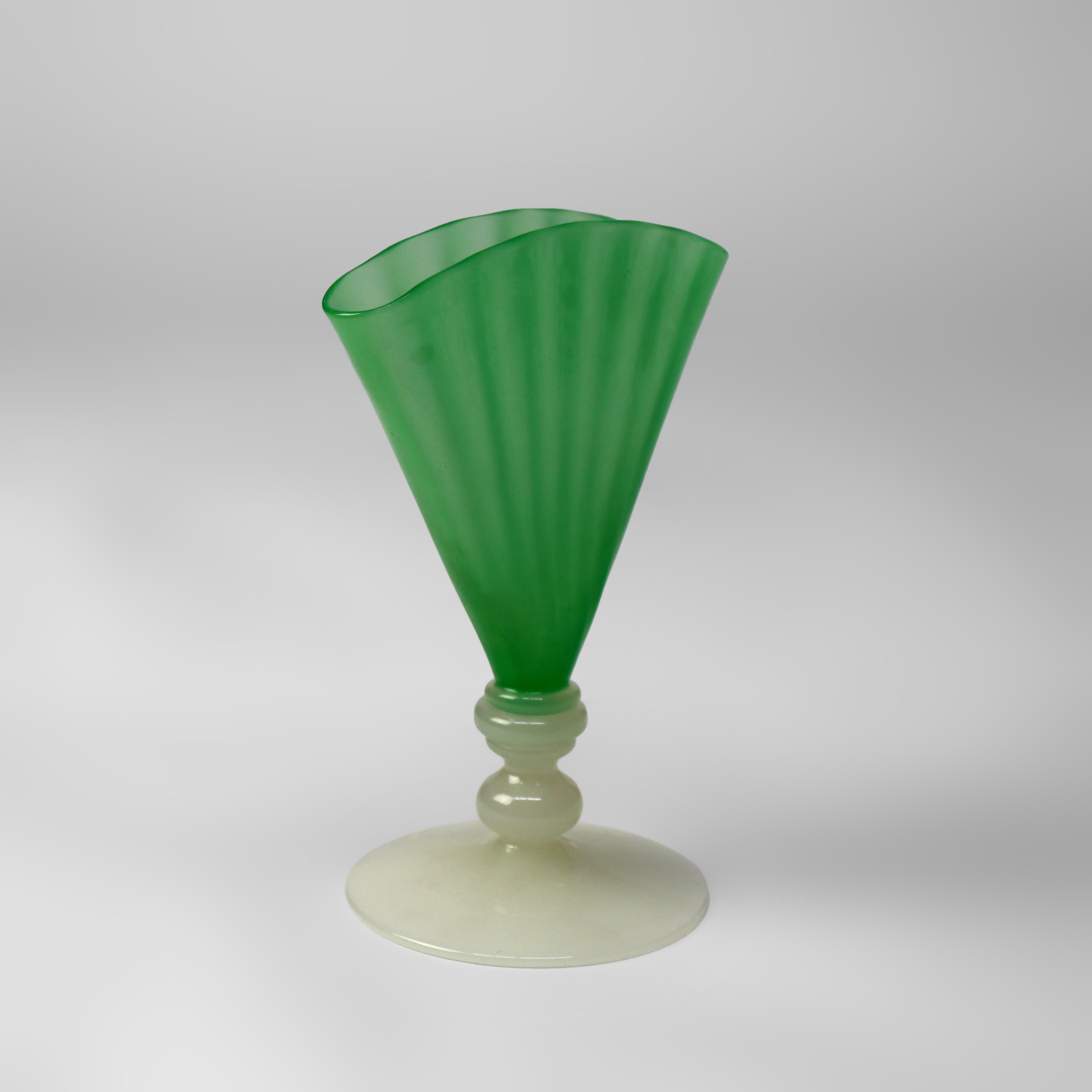 Antique Steuben Alabaster & Jade Green Art Glass Fan Vase C1920 For Sale 2