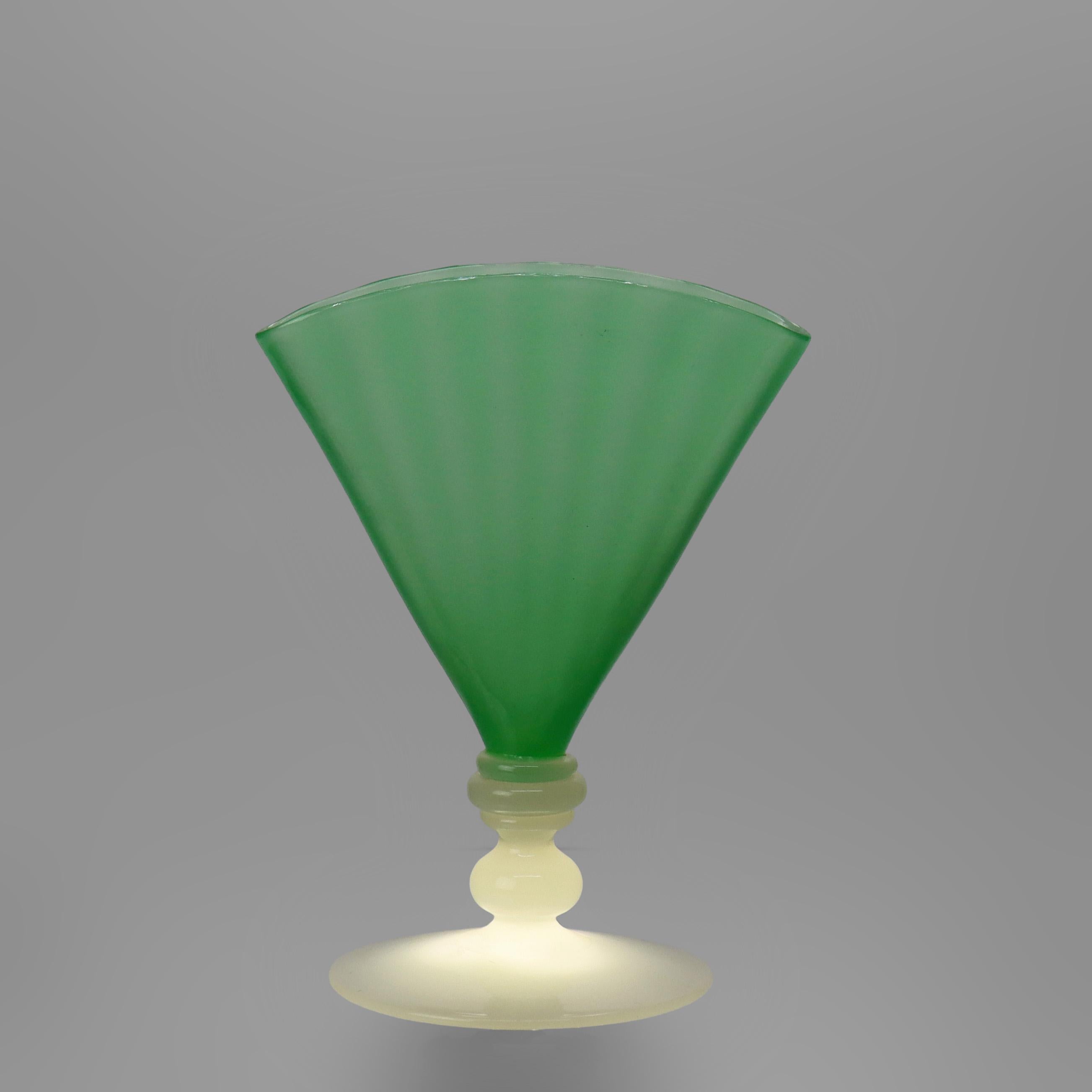 Antique Steuben Alabaster & Jade Green Art Glass Fan Vase C1920 For Sale 3