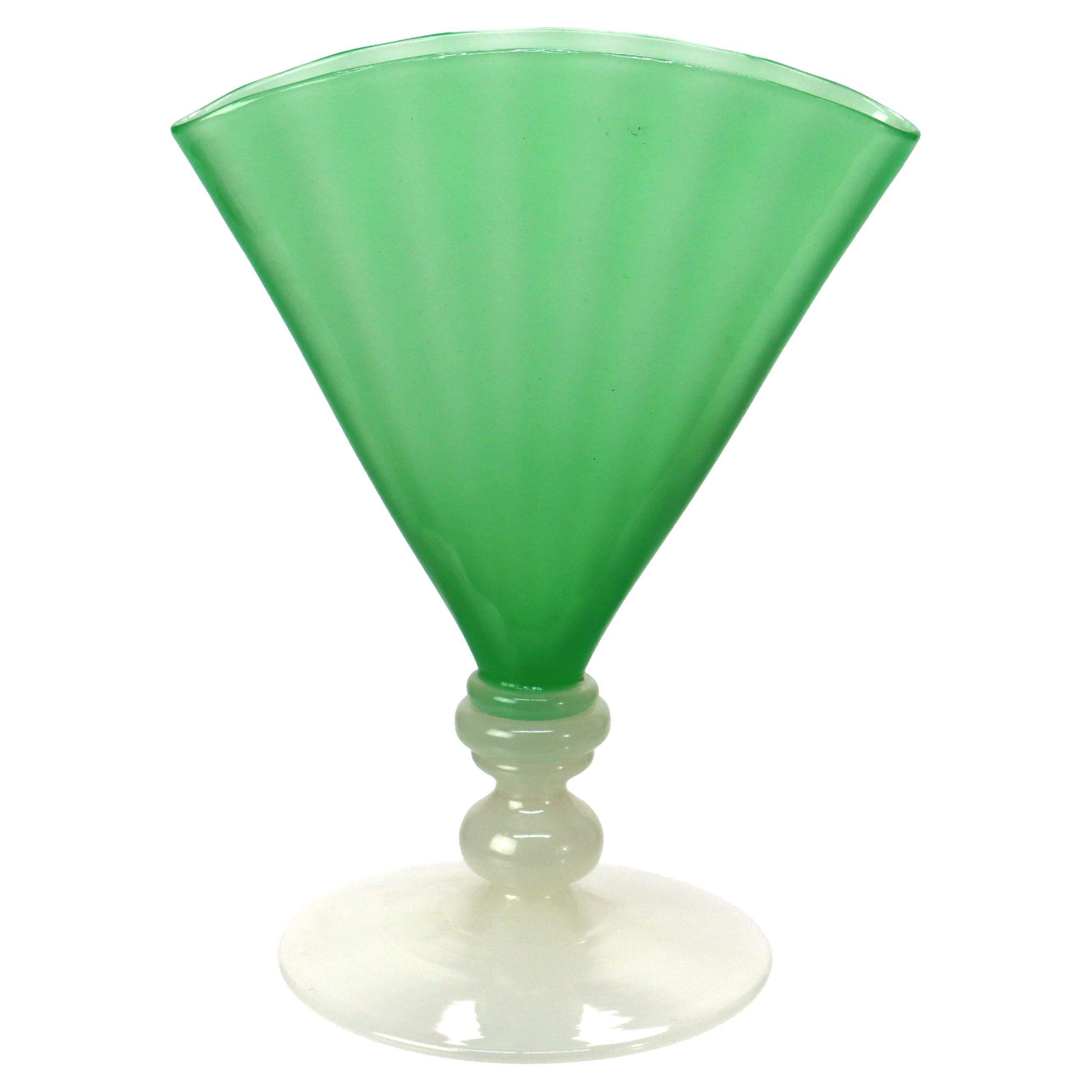 Antique Steuben Alabaster & Jade Green Art Glass Fan Vase C1920 For Sale