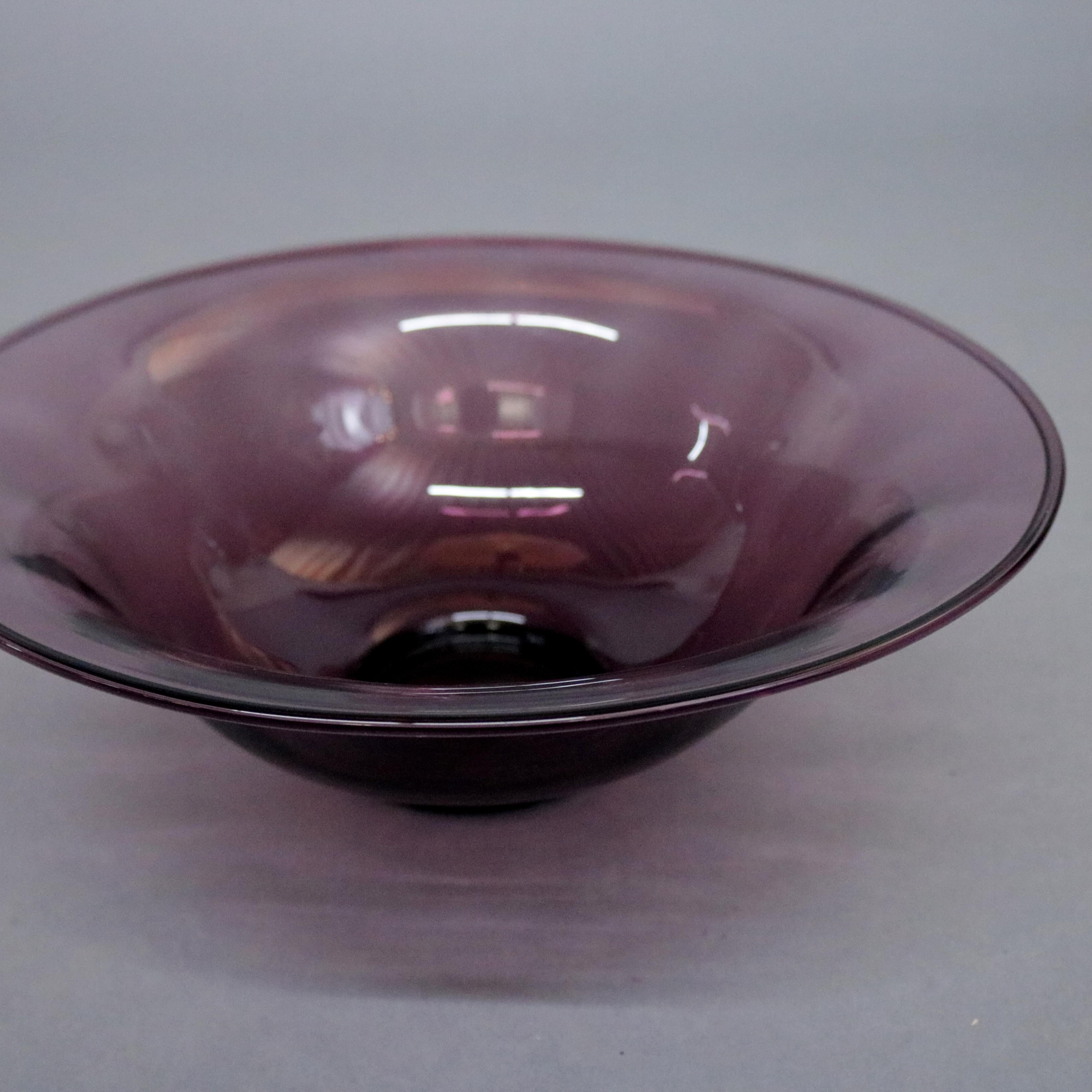 Antique Steuben Amethyst Art Glass Center Bowl, circa 1930 In Good Condition In Big Flats, NY