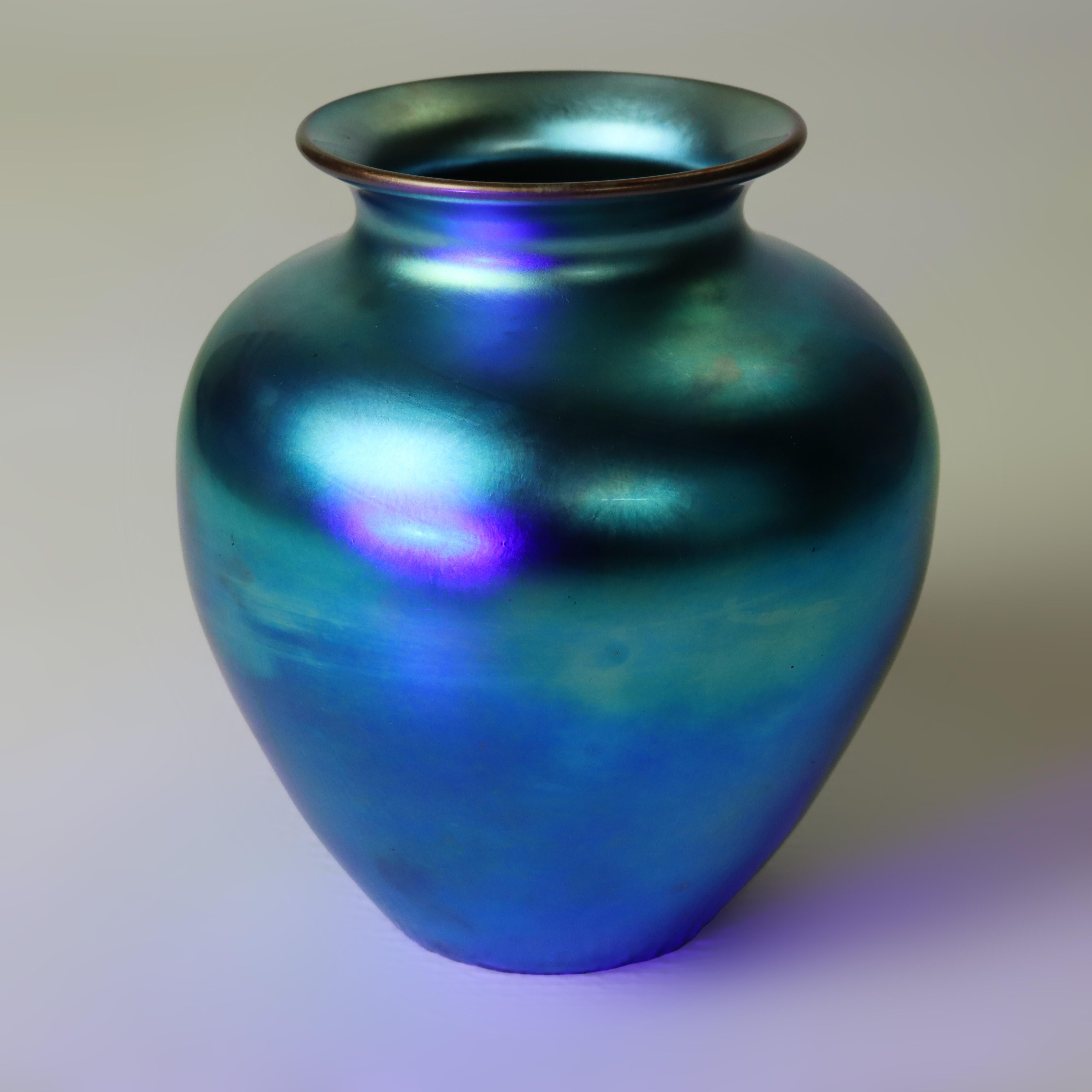 Antike Steuben Blau Aurene Kunst Glas Vase signiert C1920 im Zustand „Gut“ im Angebot in Big Flats, NY