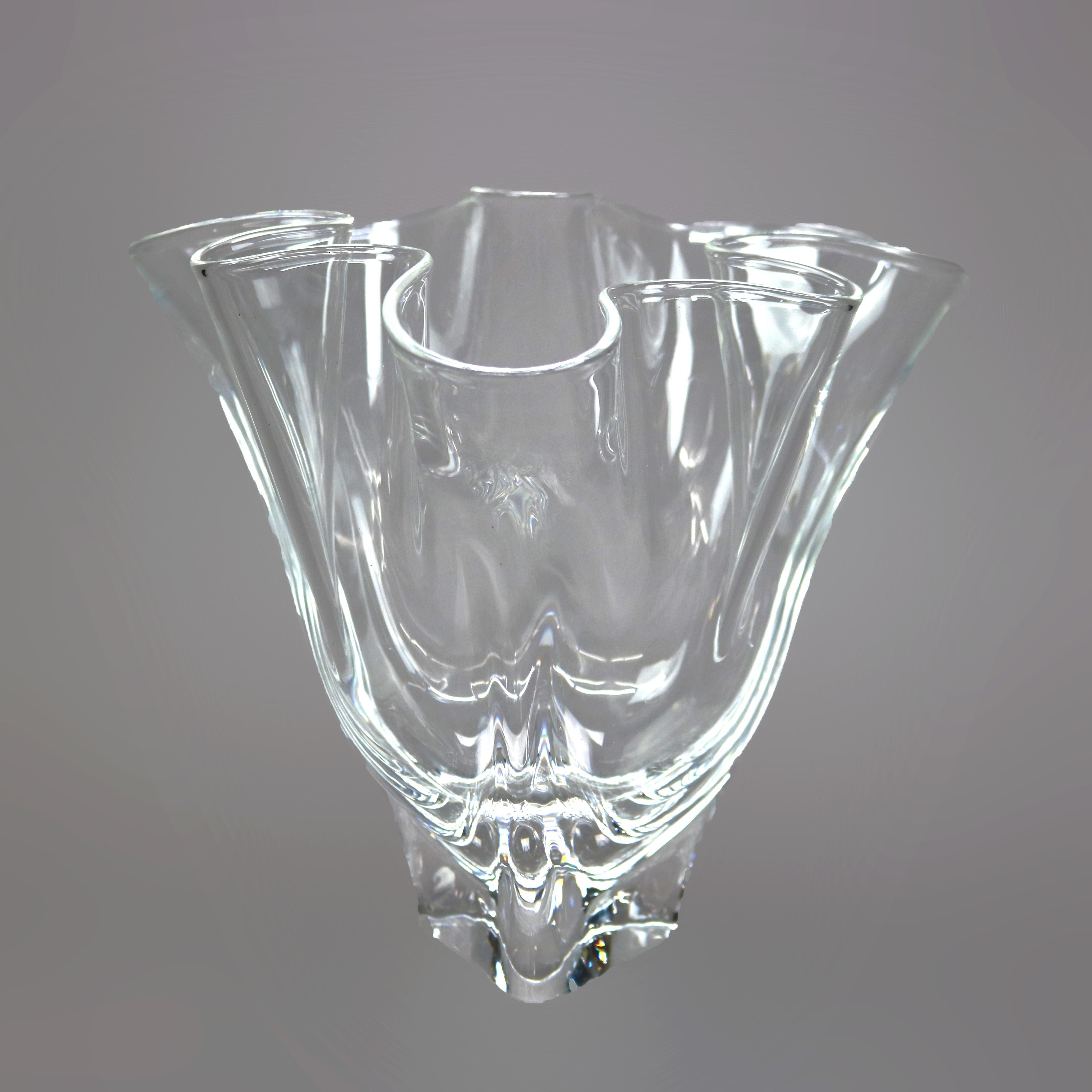 An antique vase by Steuben offers art glass construction in ruffled handkerchief form, signed on base as photographed, c1930

Measures - 8.5'' H x 10'' W x 10'' D.