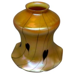 Antique Steuben Heart and Vine Ruffled Rim Art Glass Lamp Shade, circa 1930