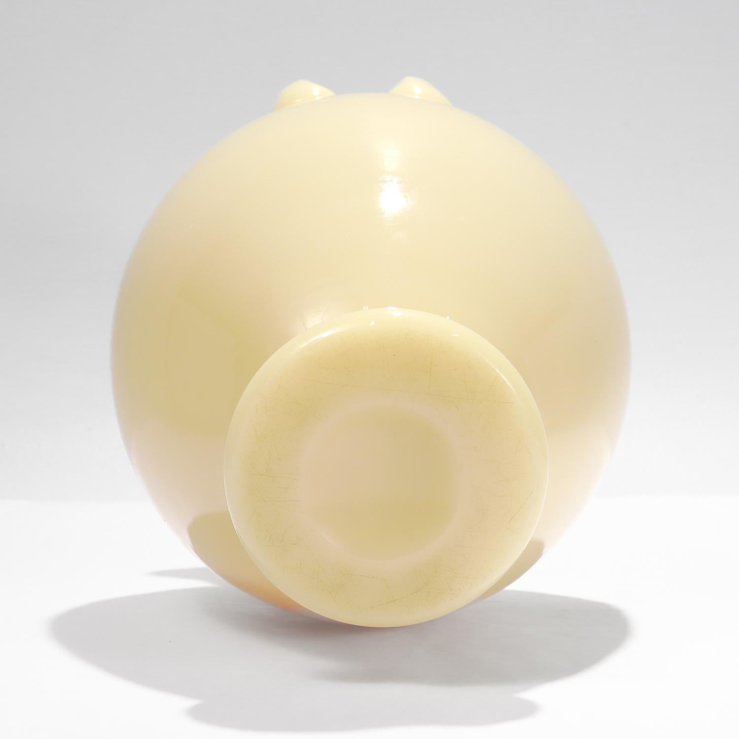 Antico vaso o urna di Steuben Glass avorio dell'epoca Carder No. 8508 in vendita 3