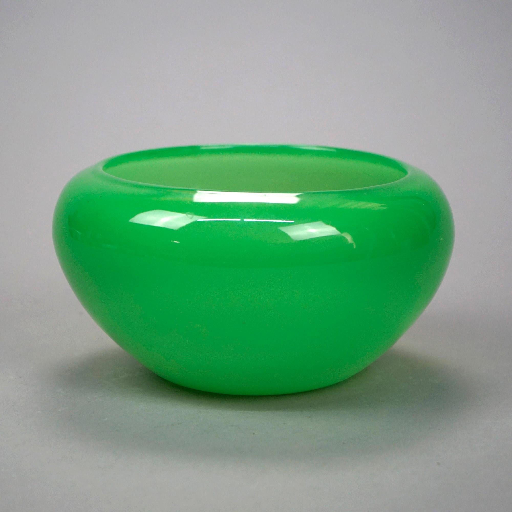 American Antique Steuben Jade Green Art Glass Bowl Circa 1930, Unsigned