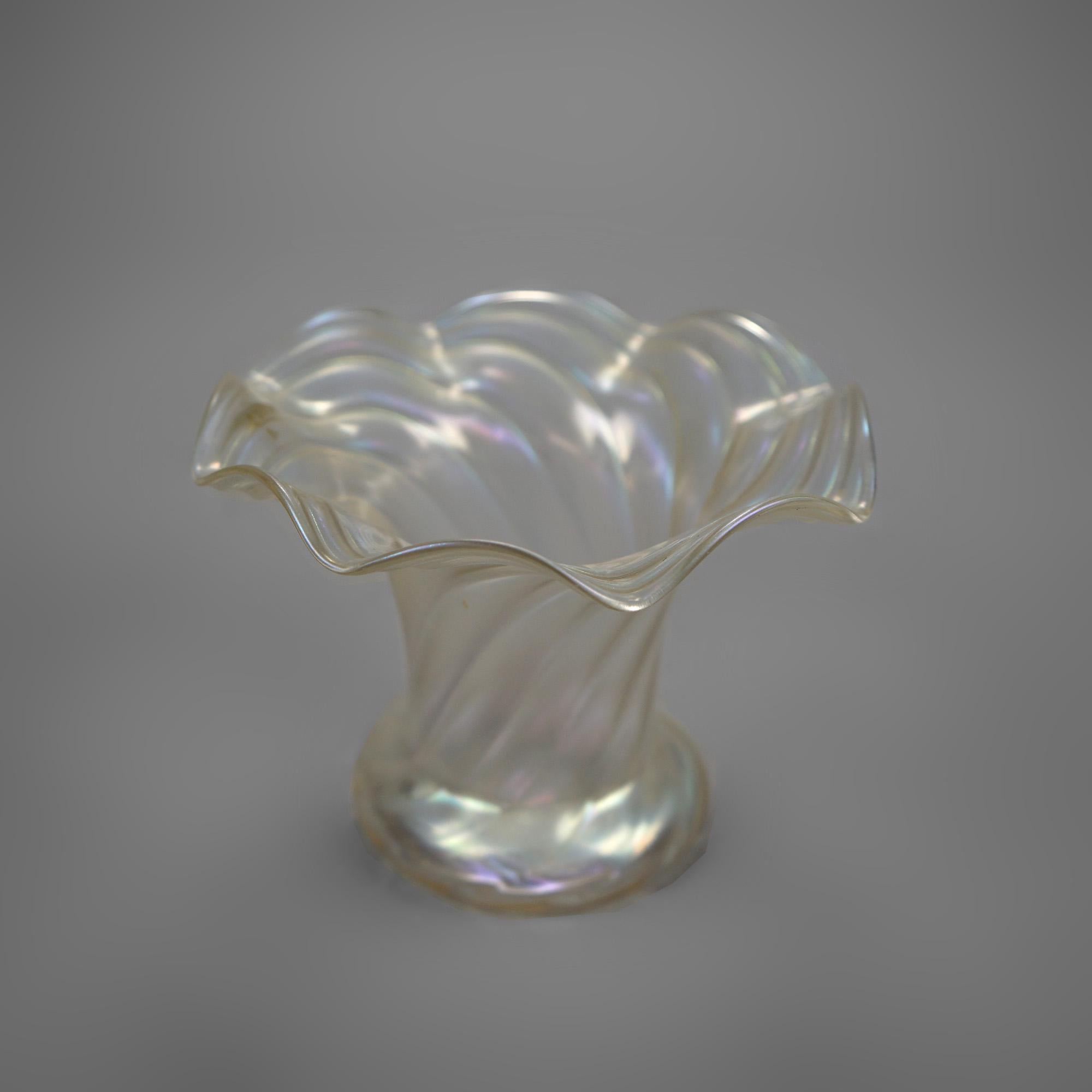 American Antique Steuben Verre De Soie Art Glass Vase, Circa 1920