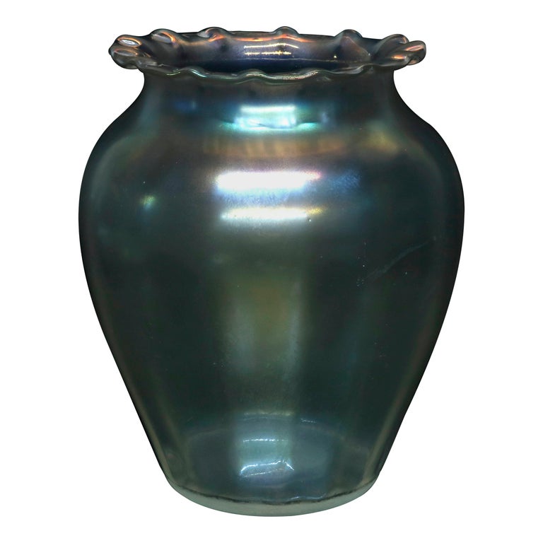 Antique Steuben Verre De Soie Crimped Edge Art Glass Vase, Circa 1920 at  1stDibs