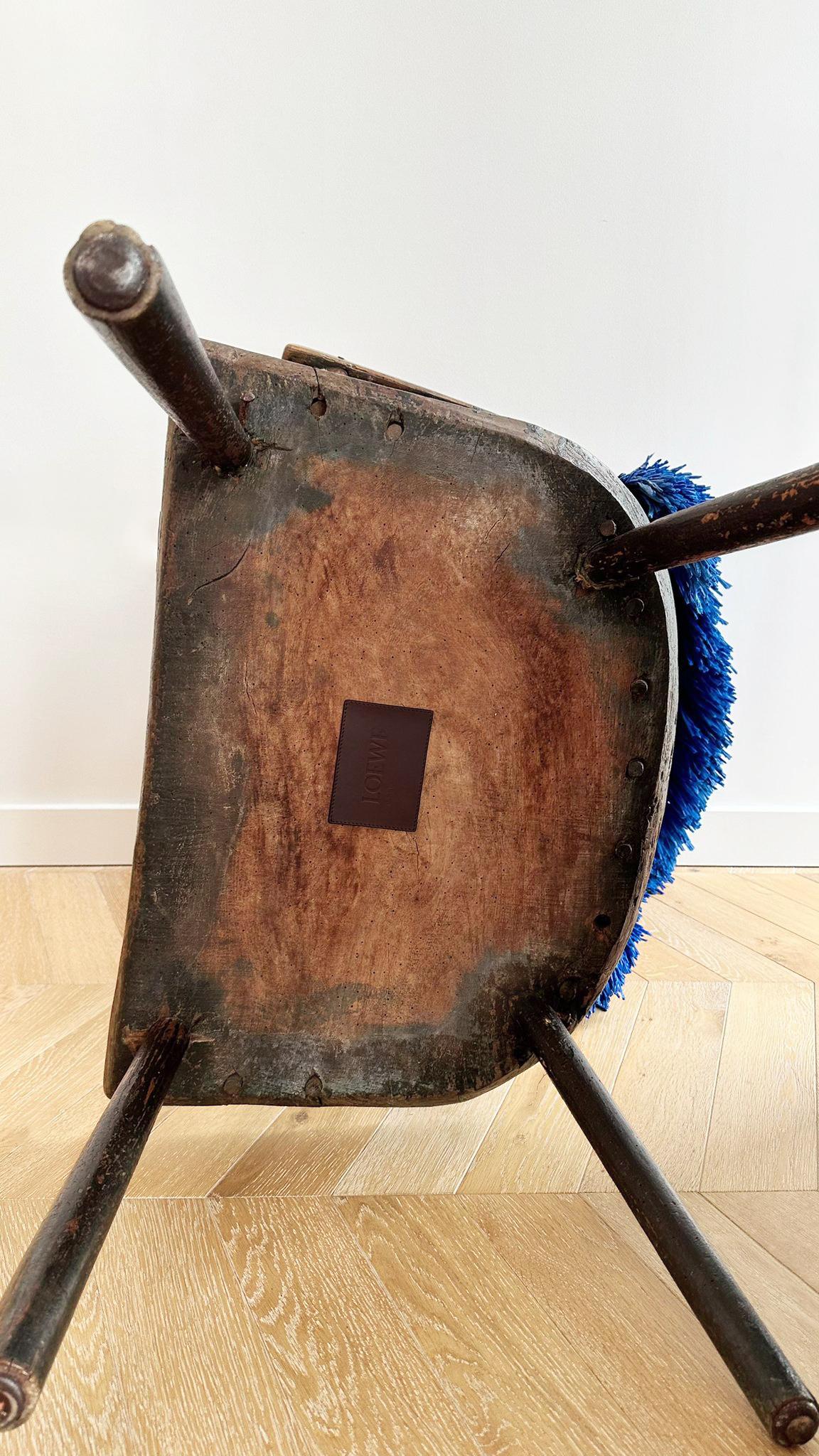 Antique Stick Loewe Chair Embellished by Santiago Besteiro In Excellent Condition For Sale In London, GB