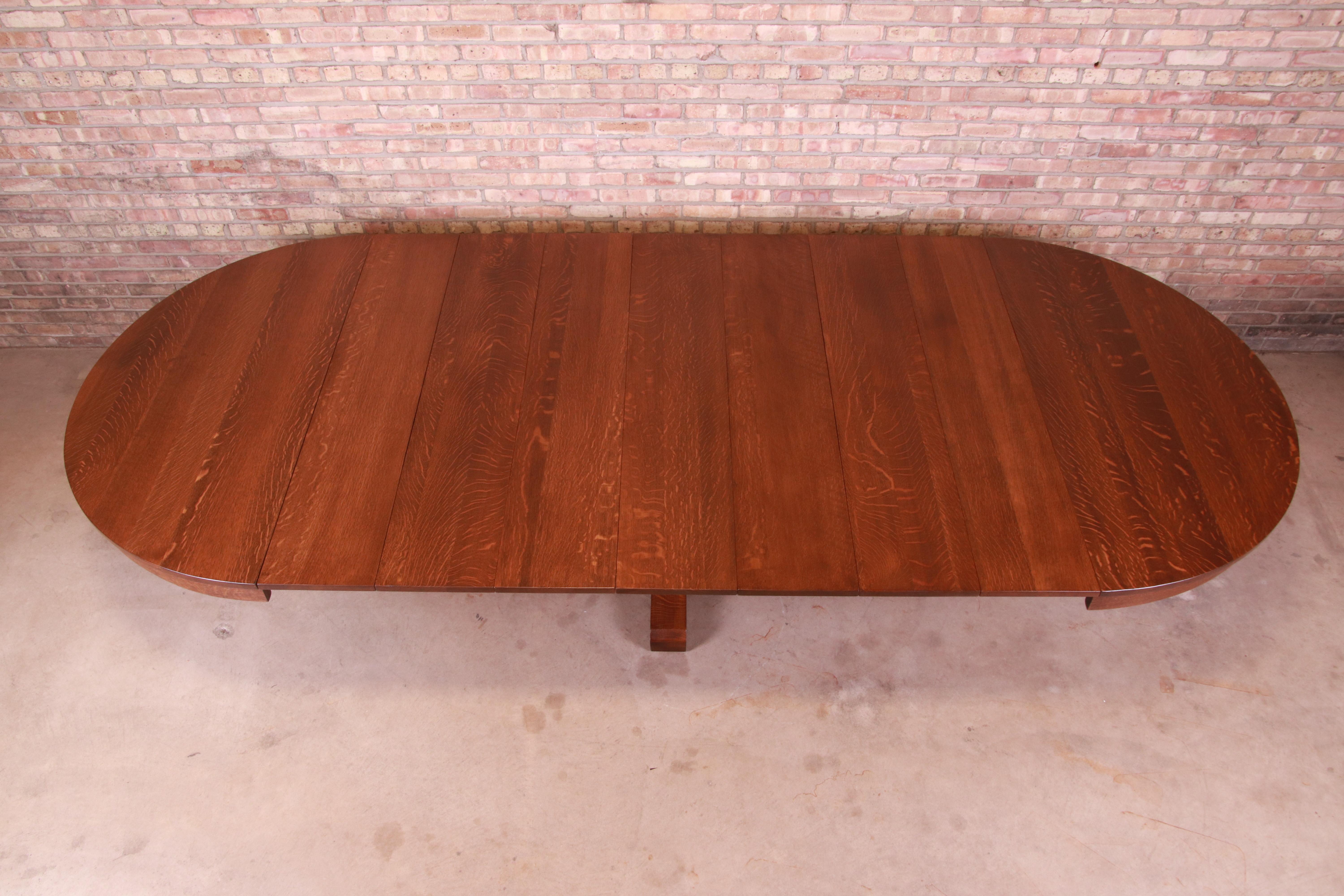 Antique Stickley Arts & Crafts Oak Pedestal Dining Table with Seven Leaves 5
