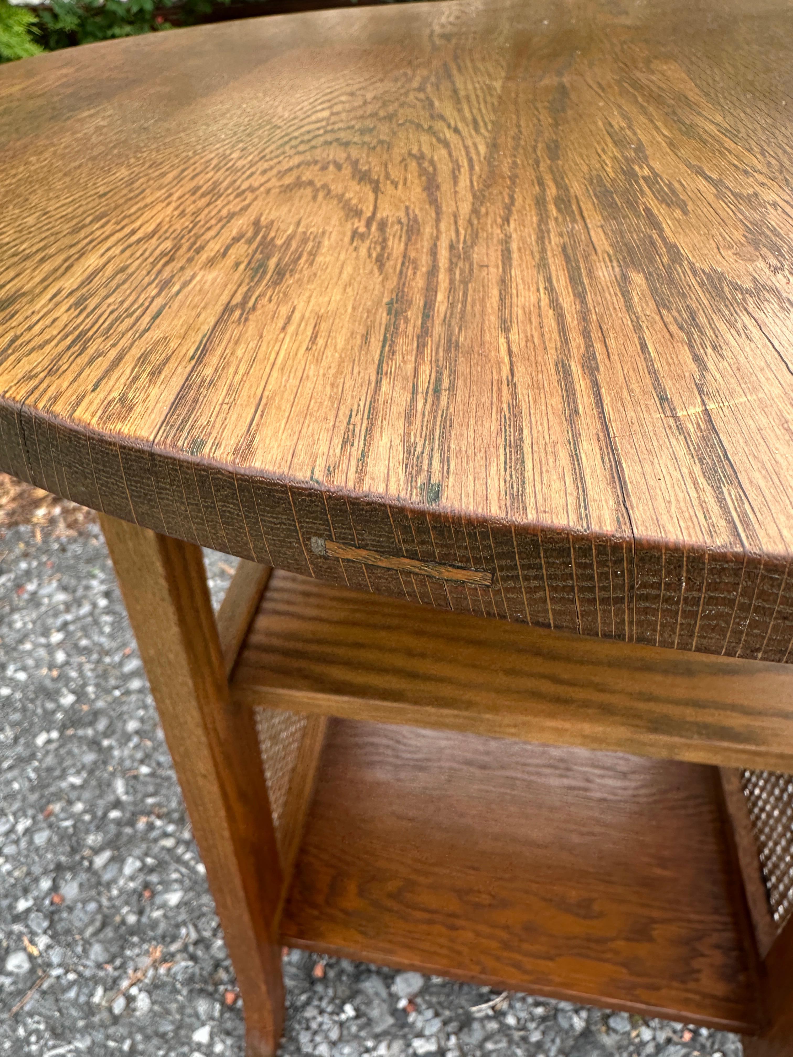 Arts and Crafts Antique Stickley Brothers Lamp Table - W2285