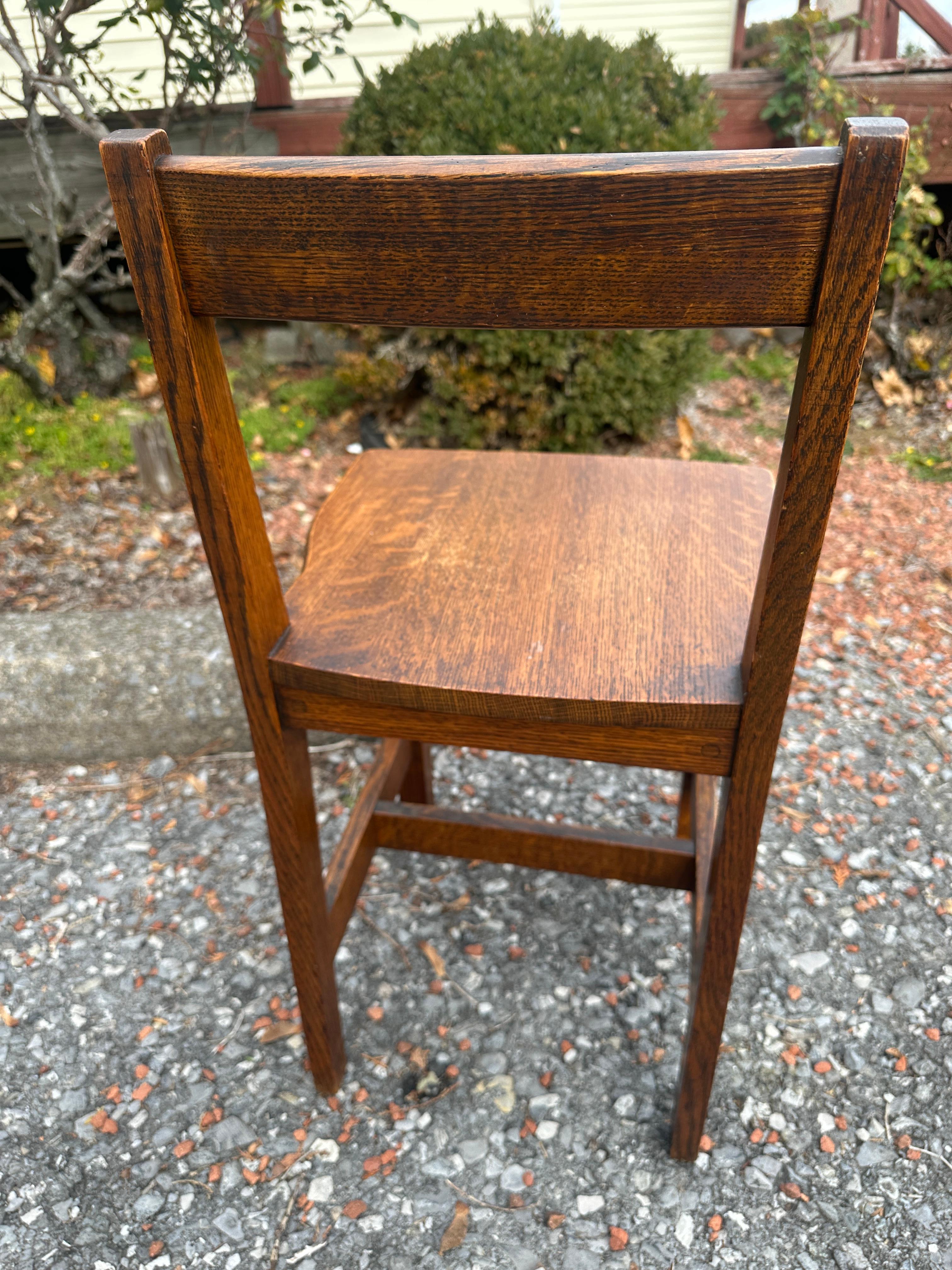 Table et chaise téléphoniques anciennes Stickley Brothers - W5050 en vente 3