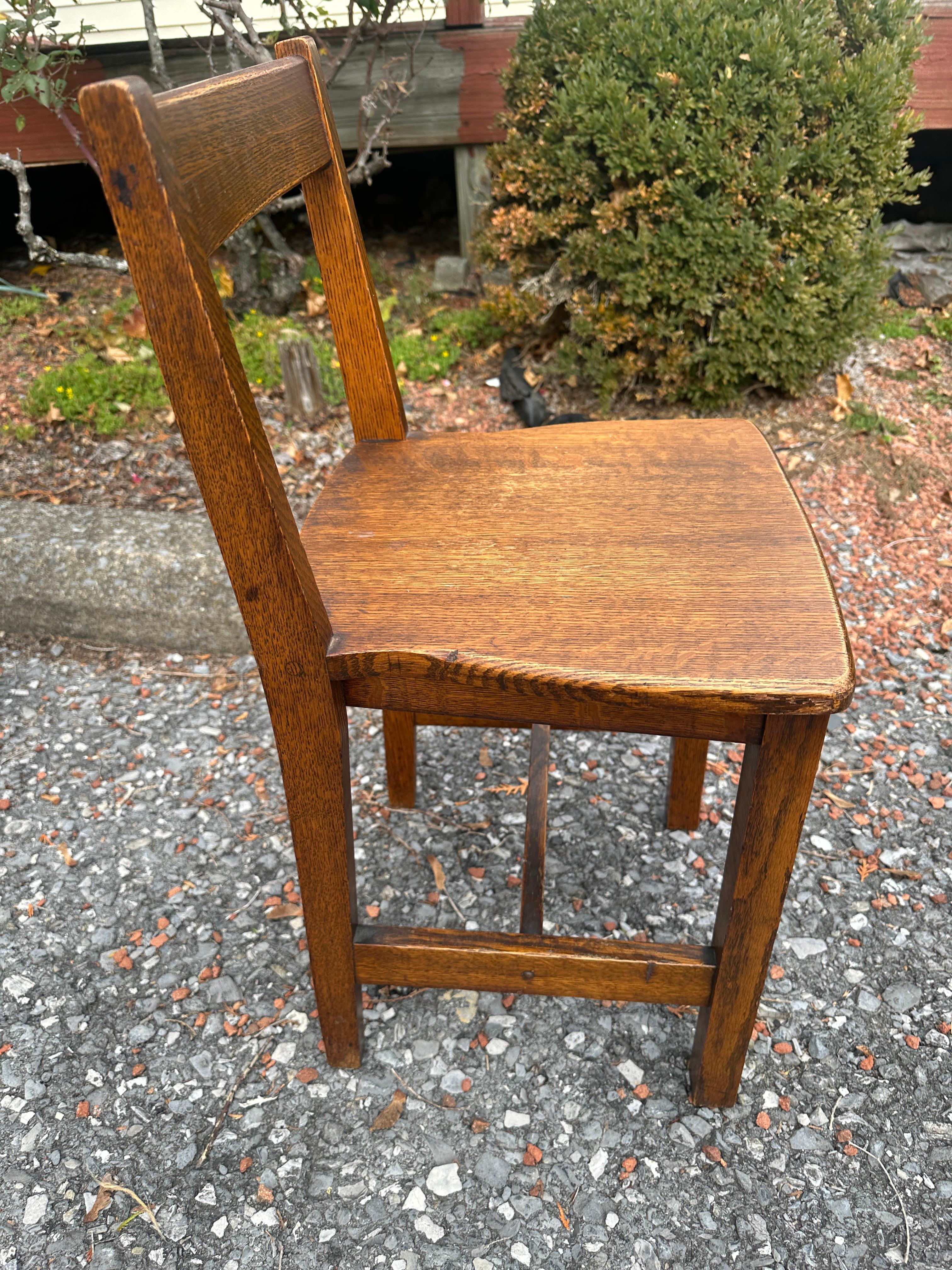 Table et chaise téléphoniques anciennes Stickley Brothers - W5050 en vente 4