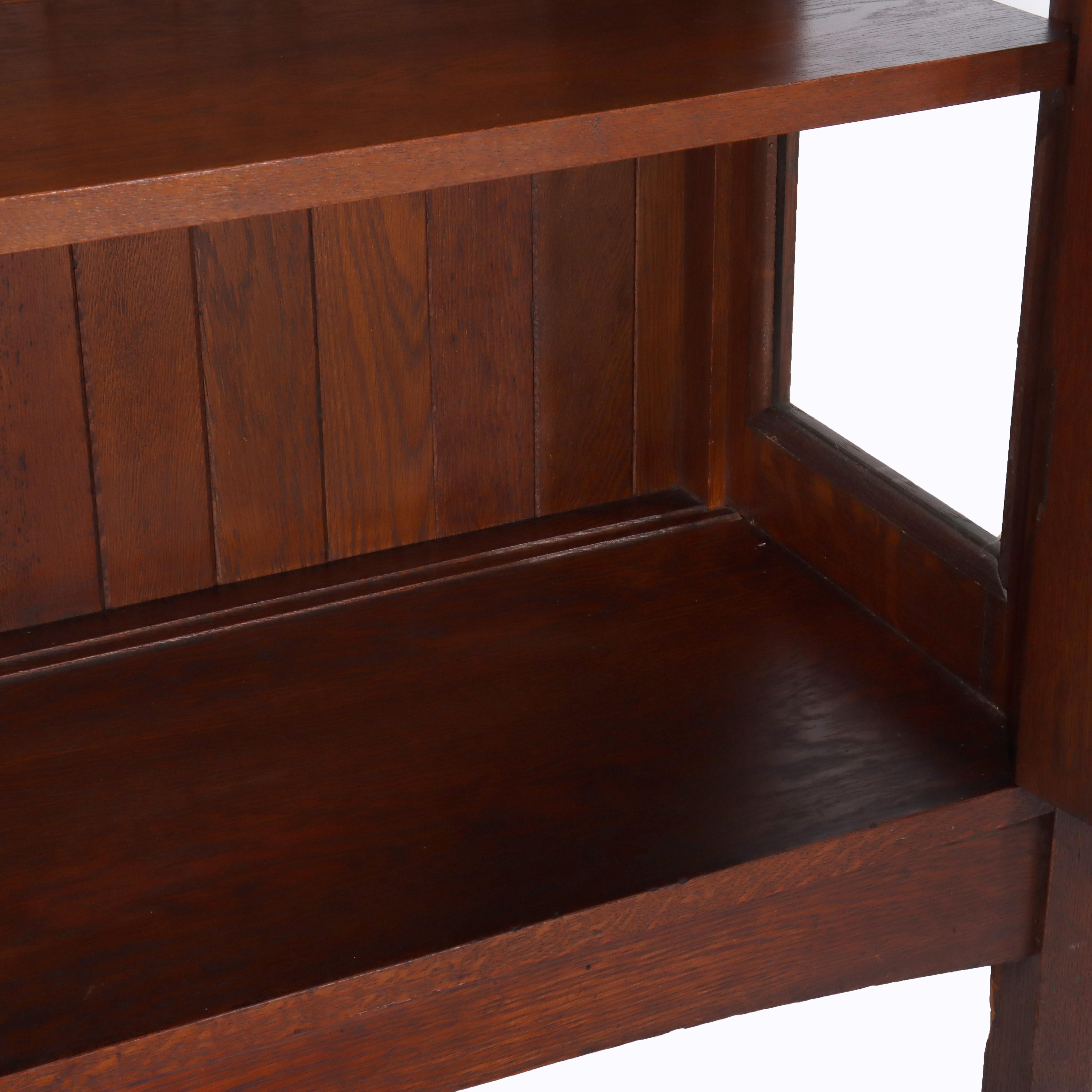 Arte Antiques della scuola Harvey Ellis Arts & Craft di Oak, mobile portavivande a uno sportello in vendita 5