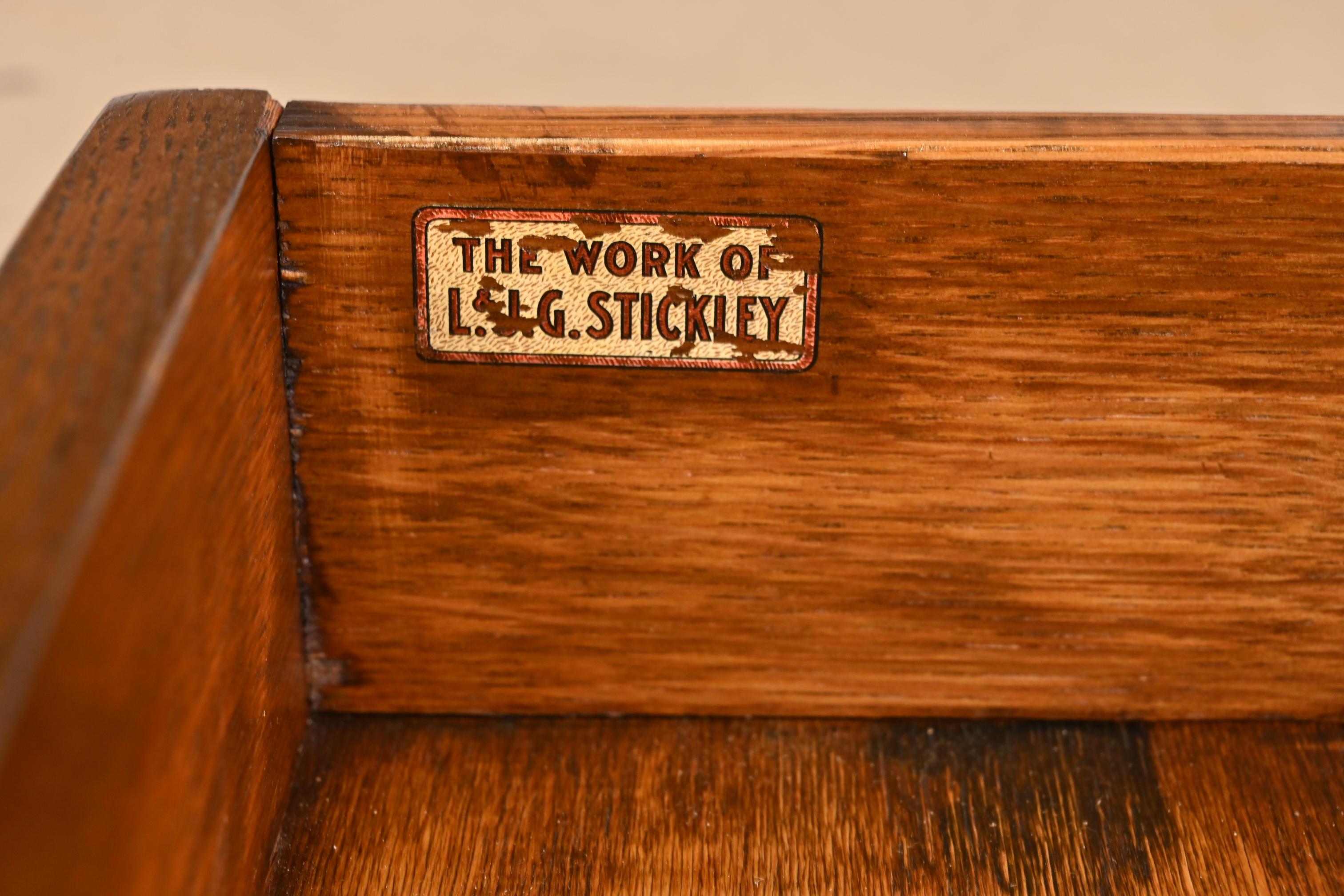 Antiker Stickley Mission Oak Arts & Crafts Schreibtisch oder Bibliothekstisch, neu restauriert im Angebot 4
