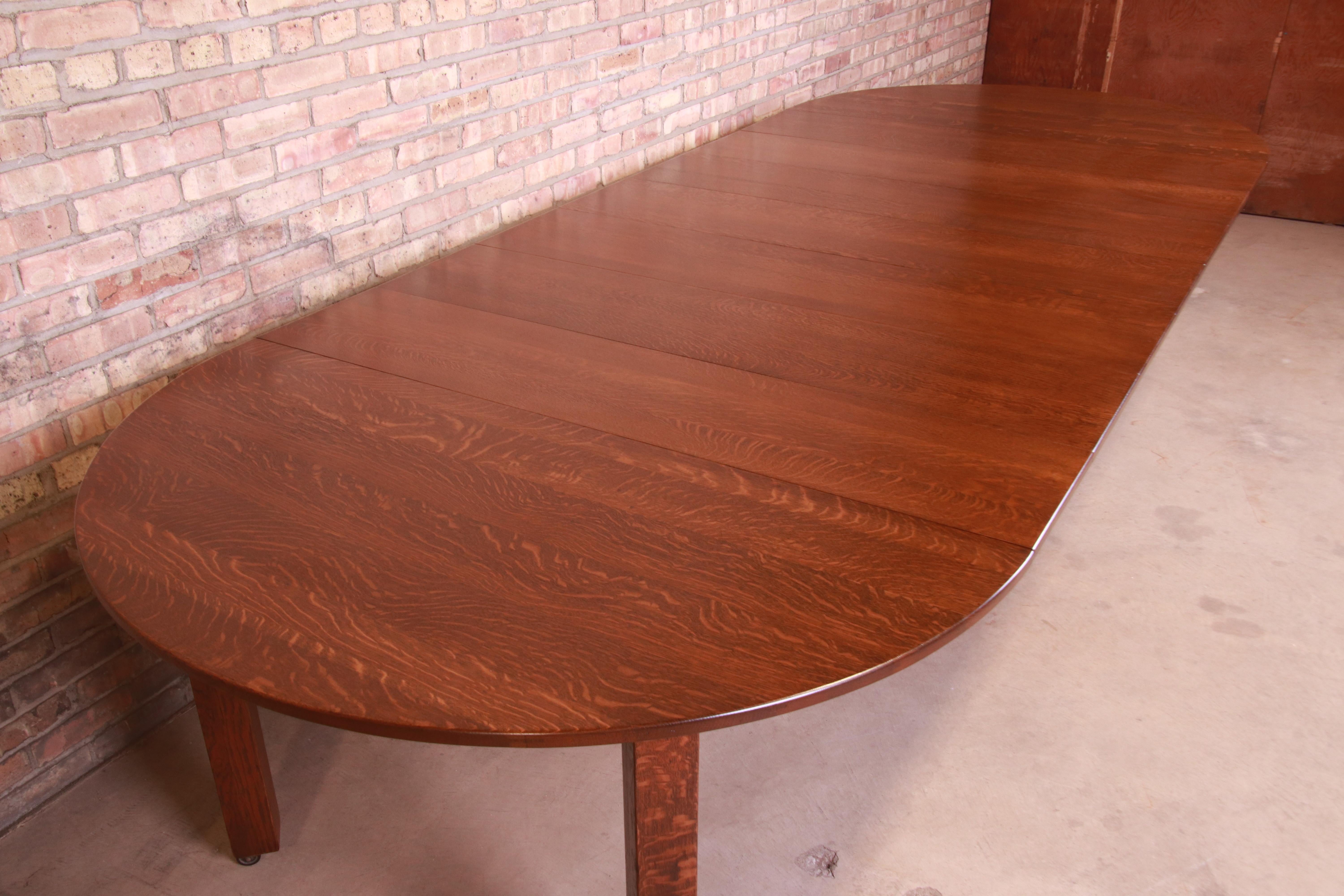 Antique Stickley Mission Oak Arts & Crafts Extension Dining Table, Restored In Good Condition In South Bend, IN