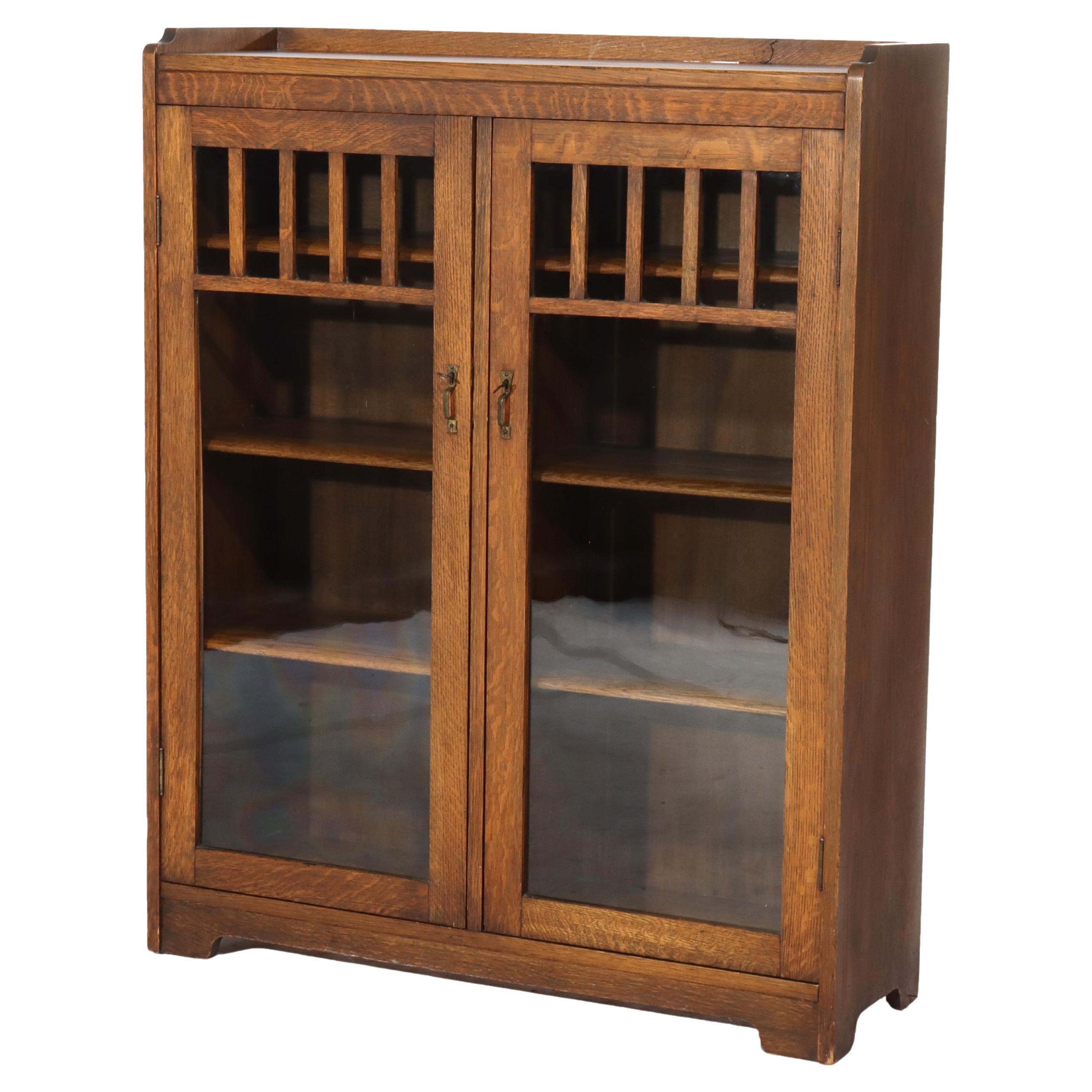 Ancienne bibliothèque à 2 portes de l'école Stickley Arts & Crafts C1920 en vente