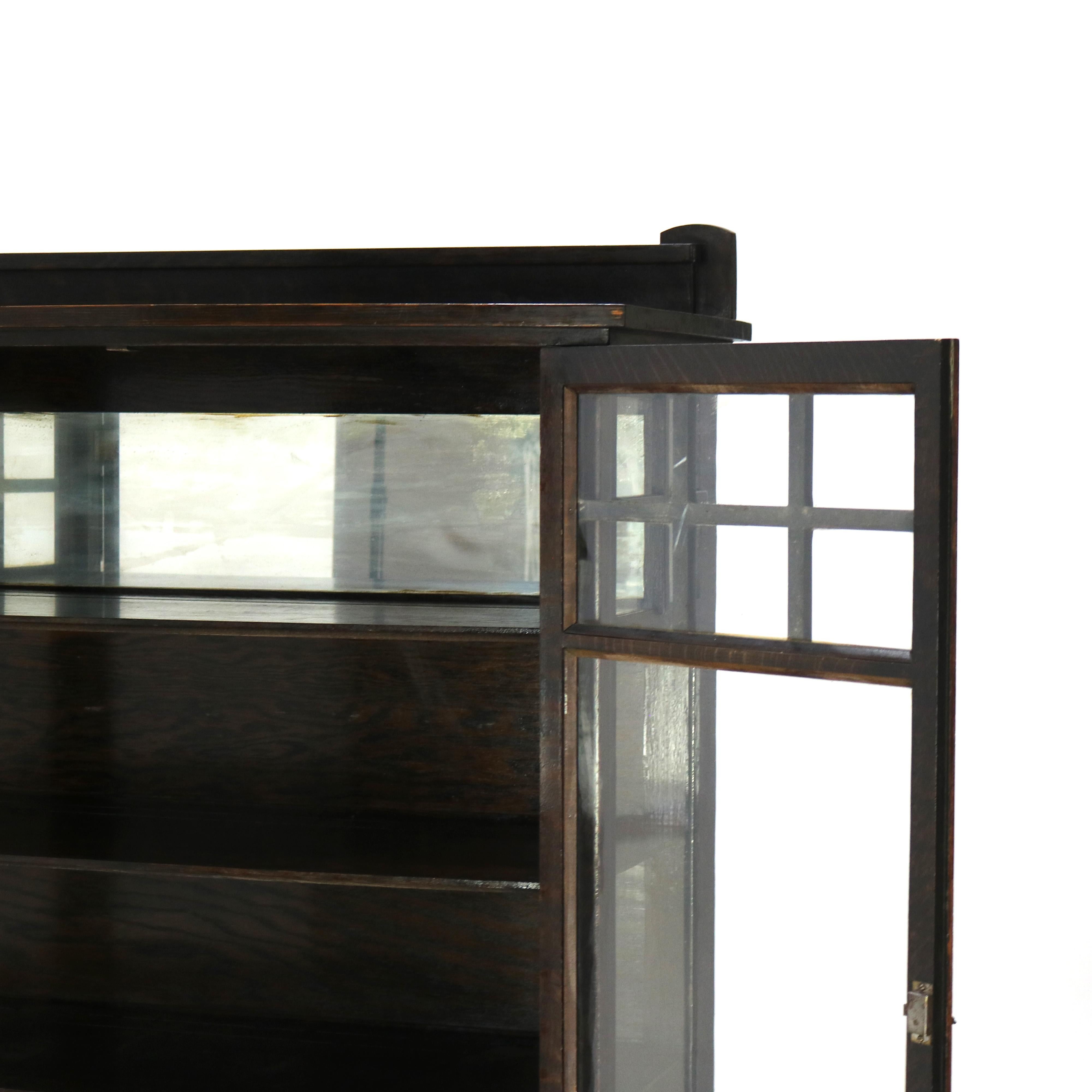Antigua Escuela Stickley Arts & Crafts Mission Oak MIrrored China Cabinet C1910 en Bueno estado para la venta en Big Flats, NY