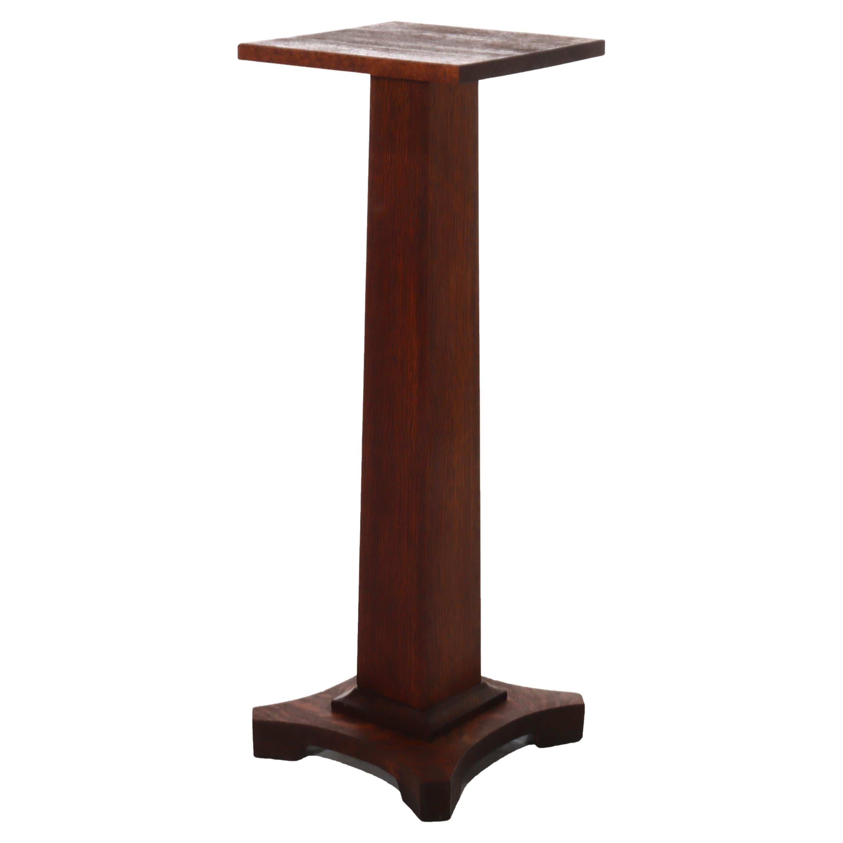 Ancien cache-pot en chêne Mission Arts
Crafts de l
école Stickley c1920