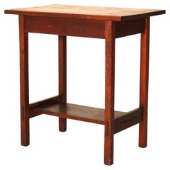 Mesa auxiliar antigua Stickley School Mission de roble con un solo cajón C1910