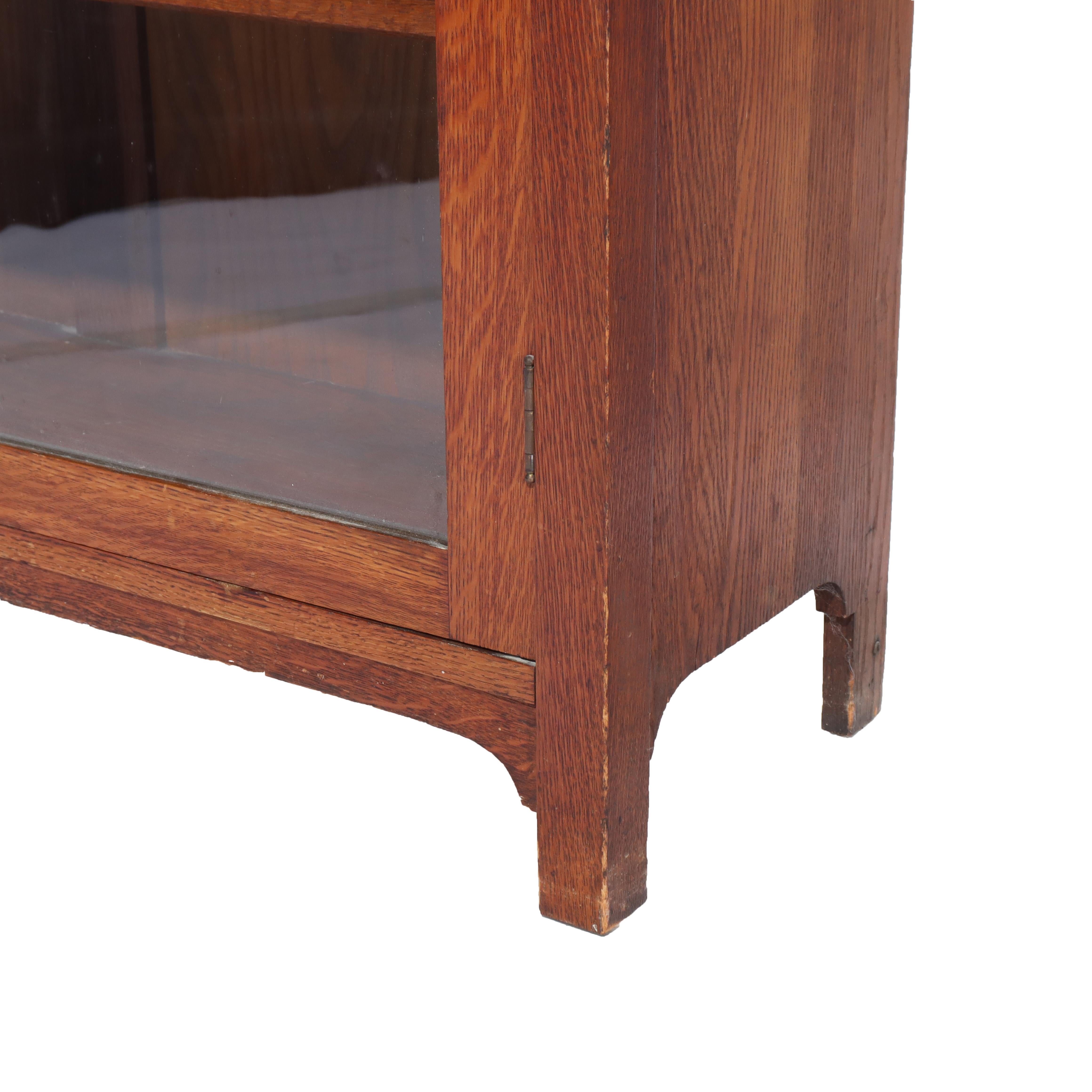 Ancienne bibliothèque Stickley School en Oak Oak à 2 portes avec verre au plomb v1920 en vente 6