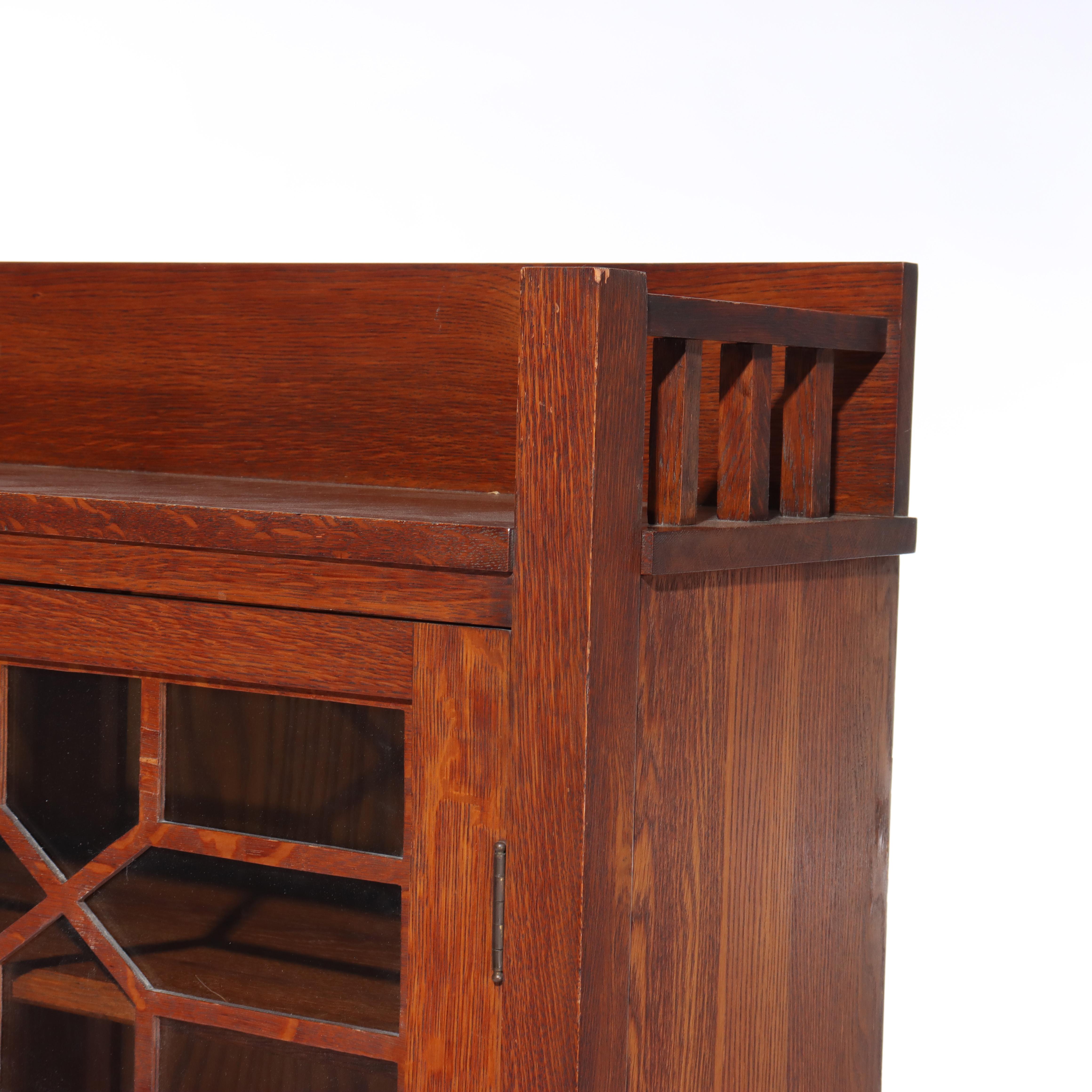 Ancienne bibliothèque Stickley School en Oak Oak à 2 portes avec verre au plomb v1920 Bon état - En vente à Big Flats, NY