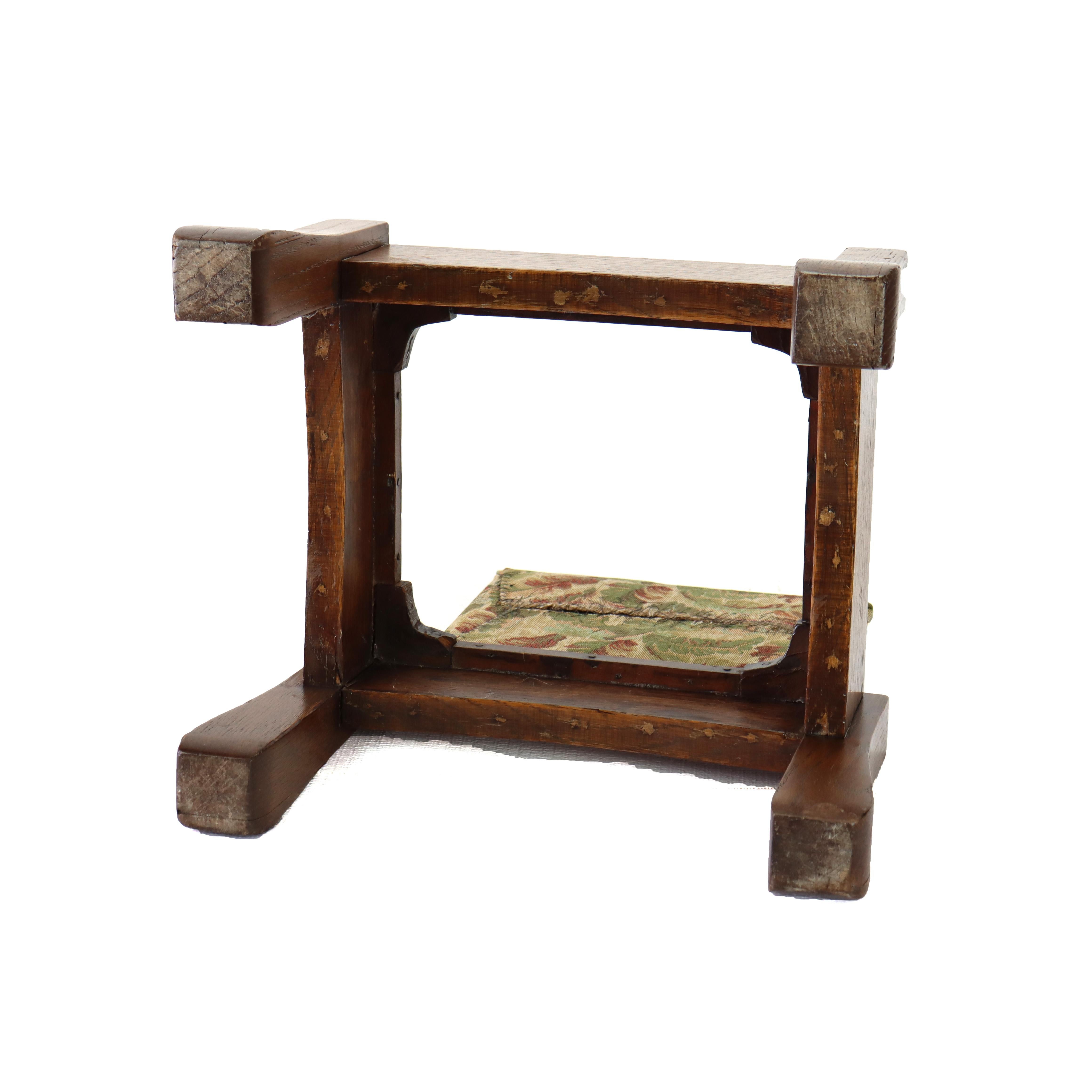 Antique Stickley School Oak Flared Leg Footstool C1920 For Sale 4