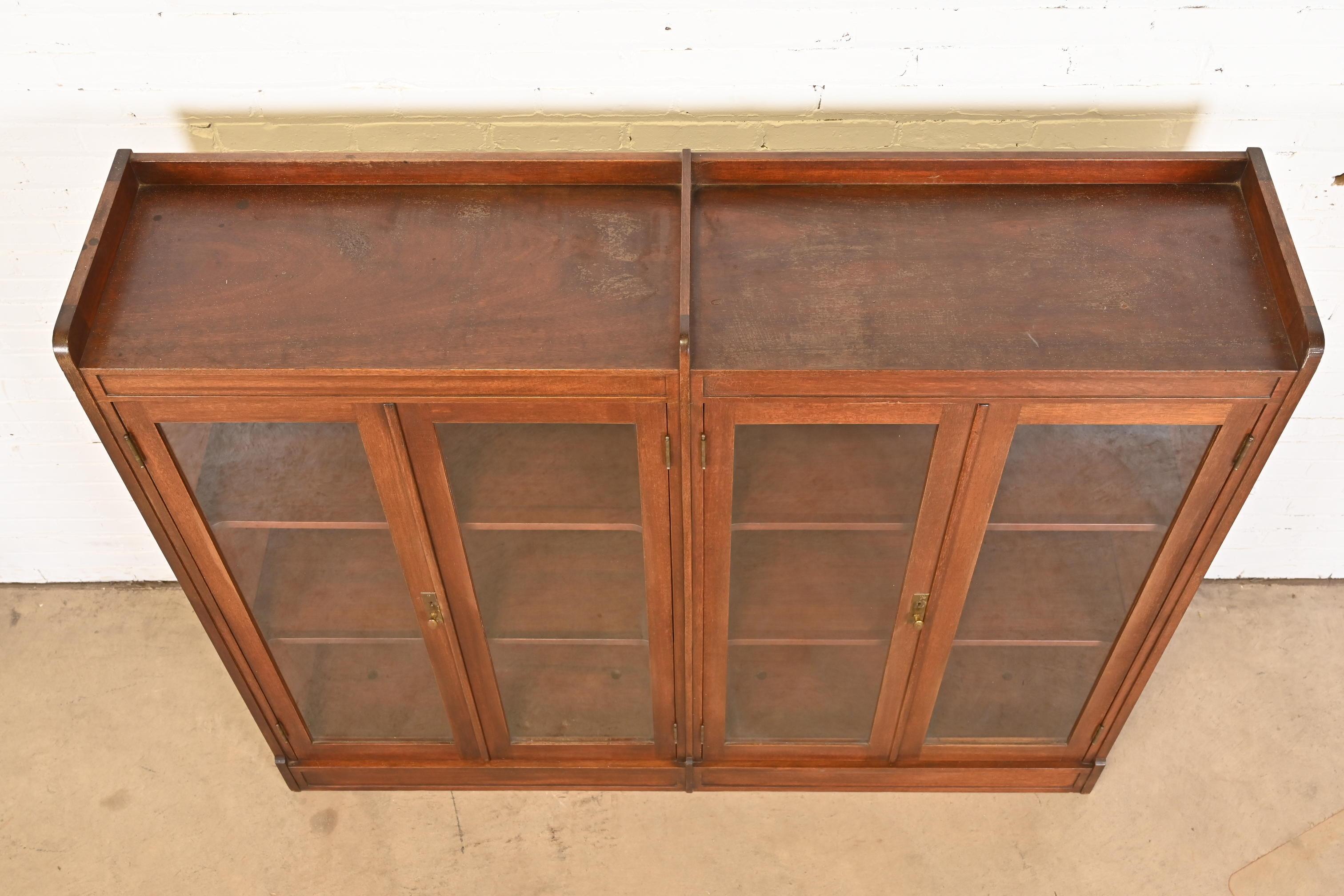Antique Stickley Style Arts and Crafts Solid Mahogany Double Bookcase, 1920s For Sale 3