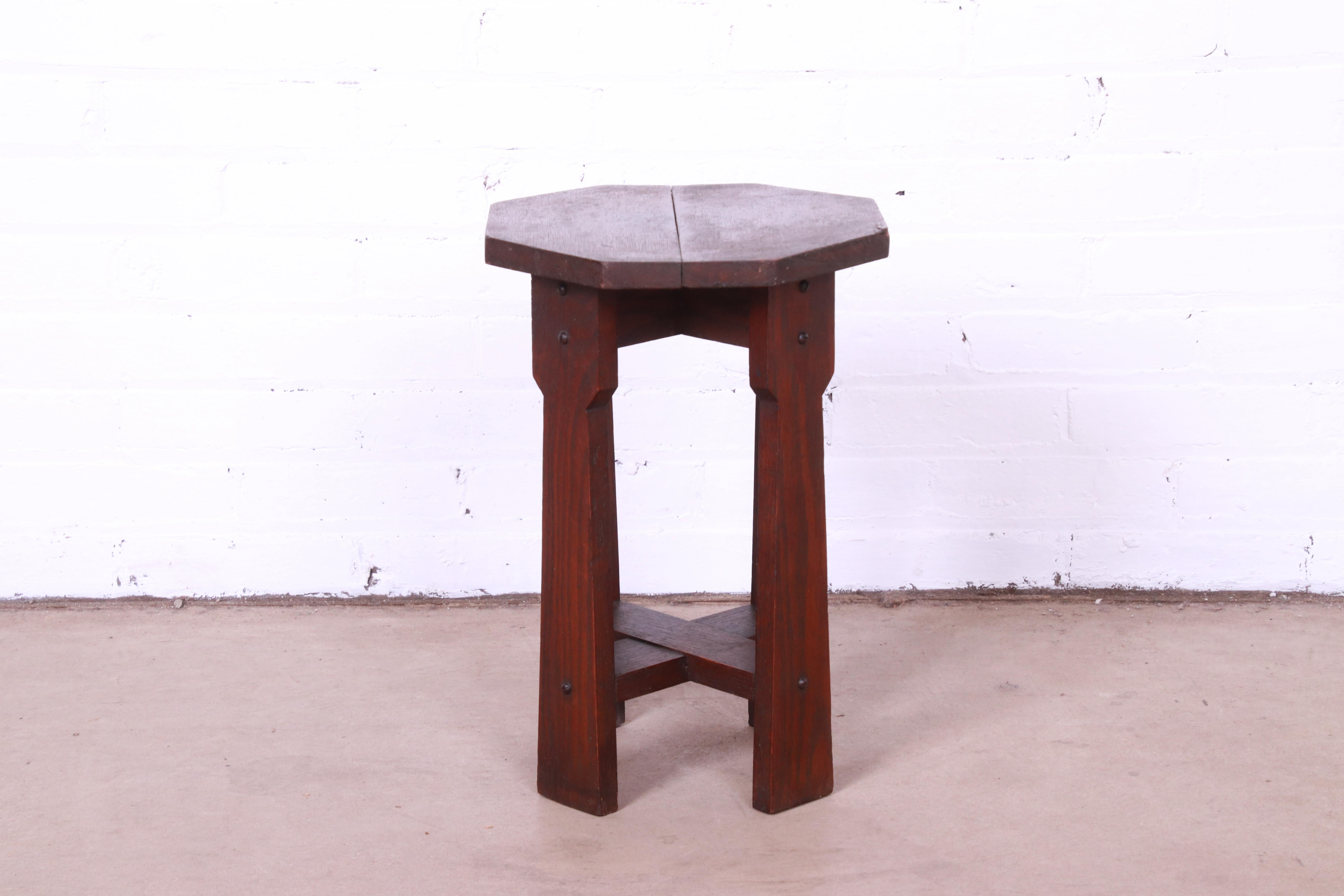 Antique Stickley Style Arts & Crafts Oak Side Table, Circa 1900 4