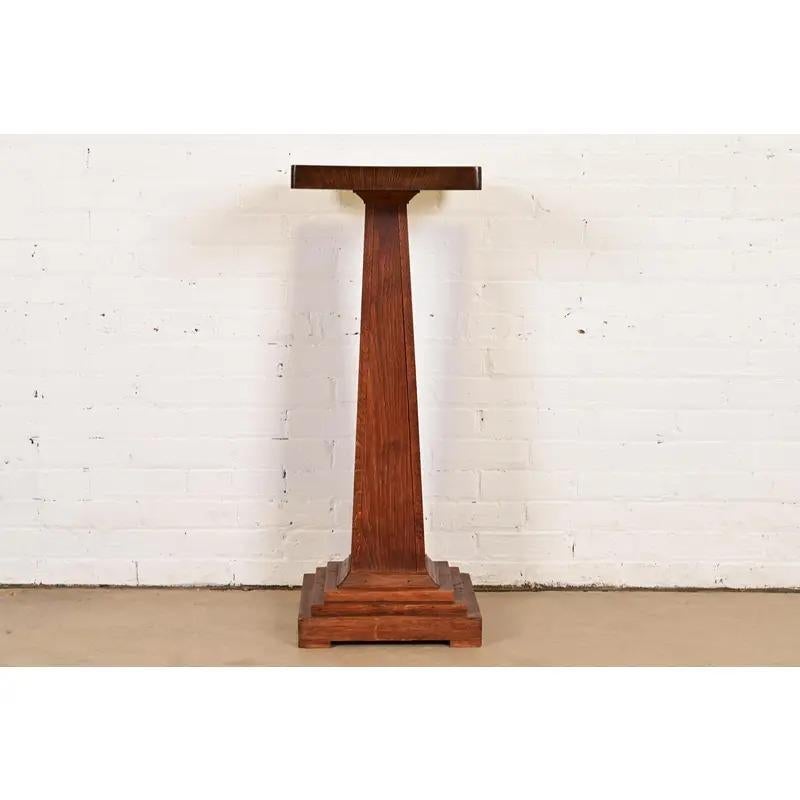 Arts and Crafts Ancien cache-pot en chêne de style Mission Arts & Crafts, Circa 1900 en vente