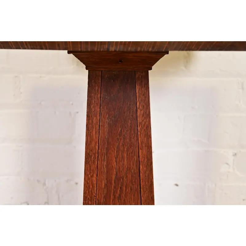 20ième siècle Ancien cache-pot en chêne de style Mission Arts & Crafts, Circa 1900 en vente