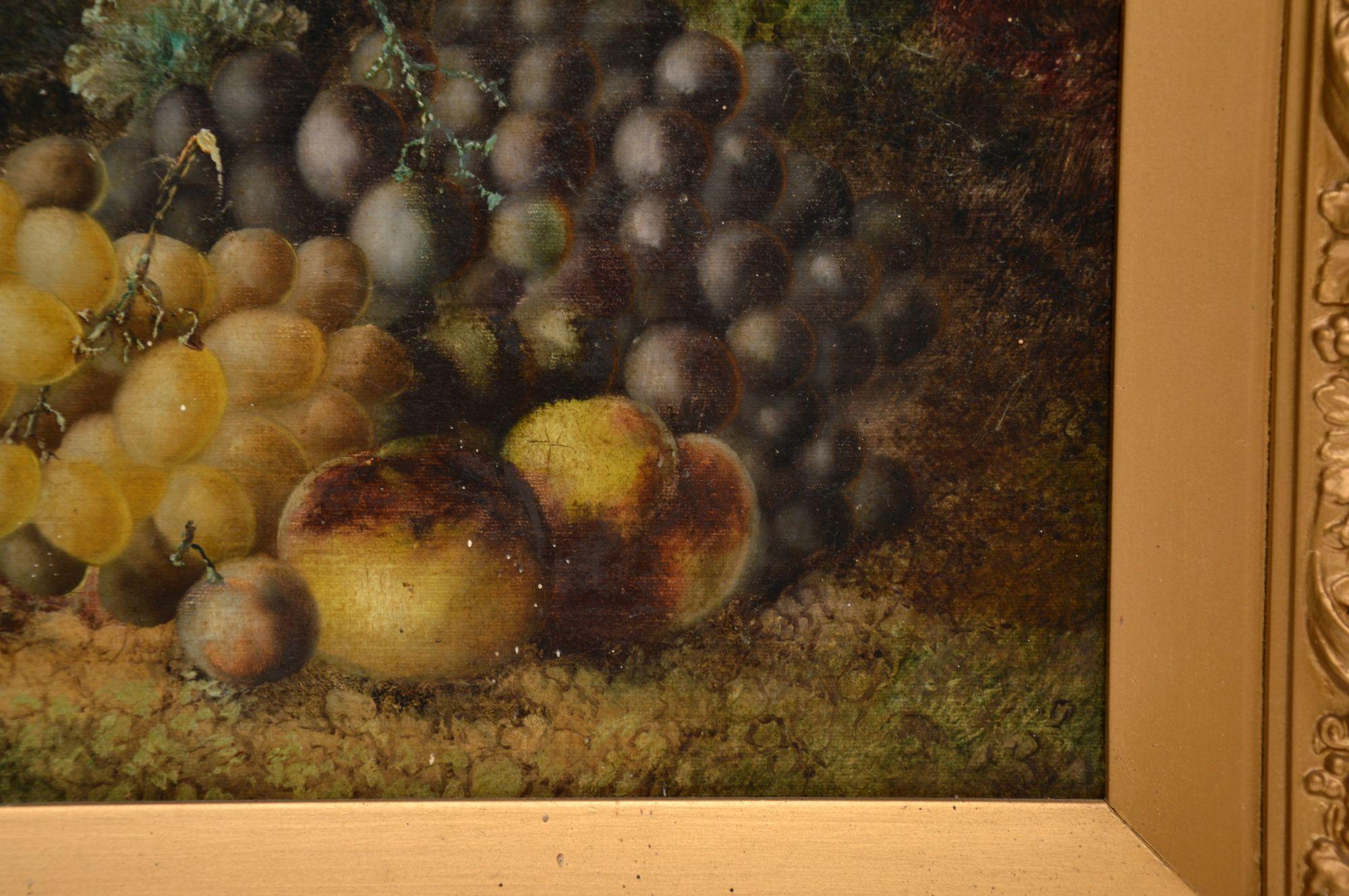 Antique Still Life Oil Painting in a Gilt Wood Frame In Good Condition In London, GB