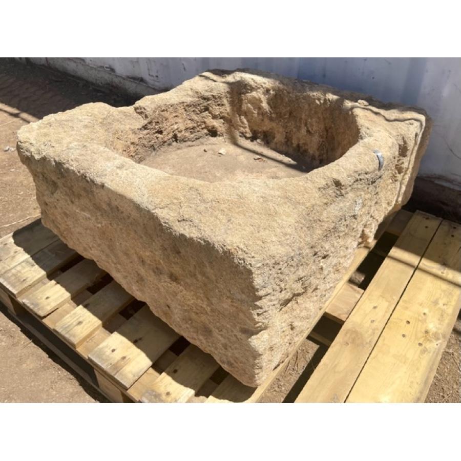 Antiker Steinbasin (Kalkstein) im Angebot