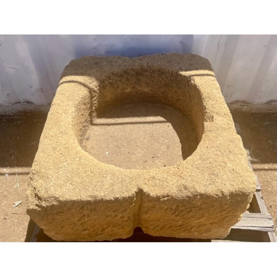 Antique Stone Basin with Circular Carved Center In Fair Condition For Sale In Scottsdale, AZ