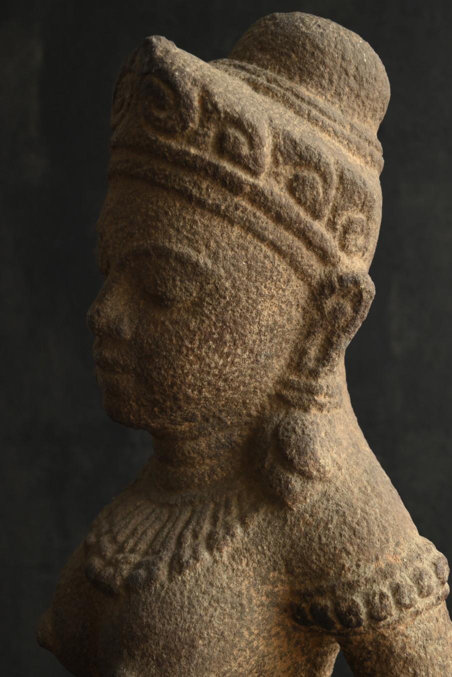 Antique stone Buddha of a goddess or woman from Southeast Asia / 19th century 2