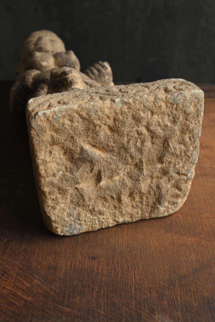 Antique stone Buddha of a goddess or woman from Southeast Asia / 19th century 10