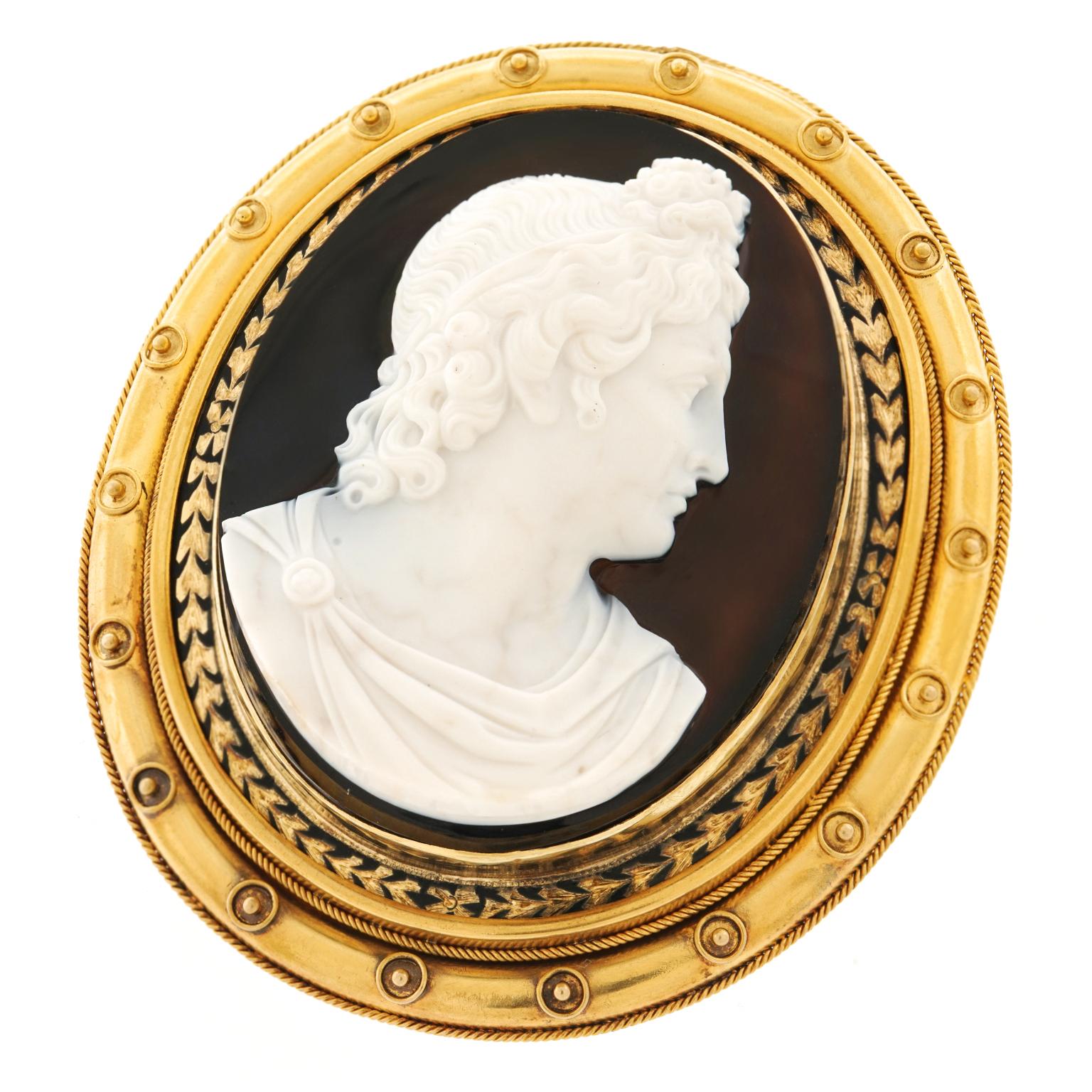 Antique Stone Cameo Brooch In Excellent Condition In Litchfield, CT