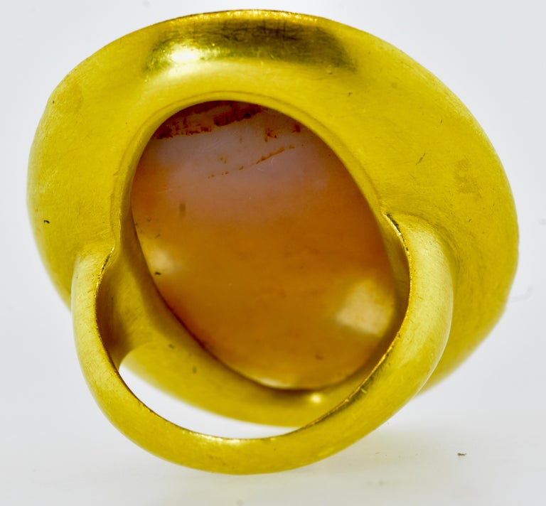 Antique Stone Cameo Ring in an 22K Hand Made Ring, 17th-18th Century For Sale 1