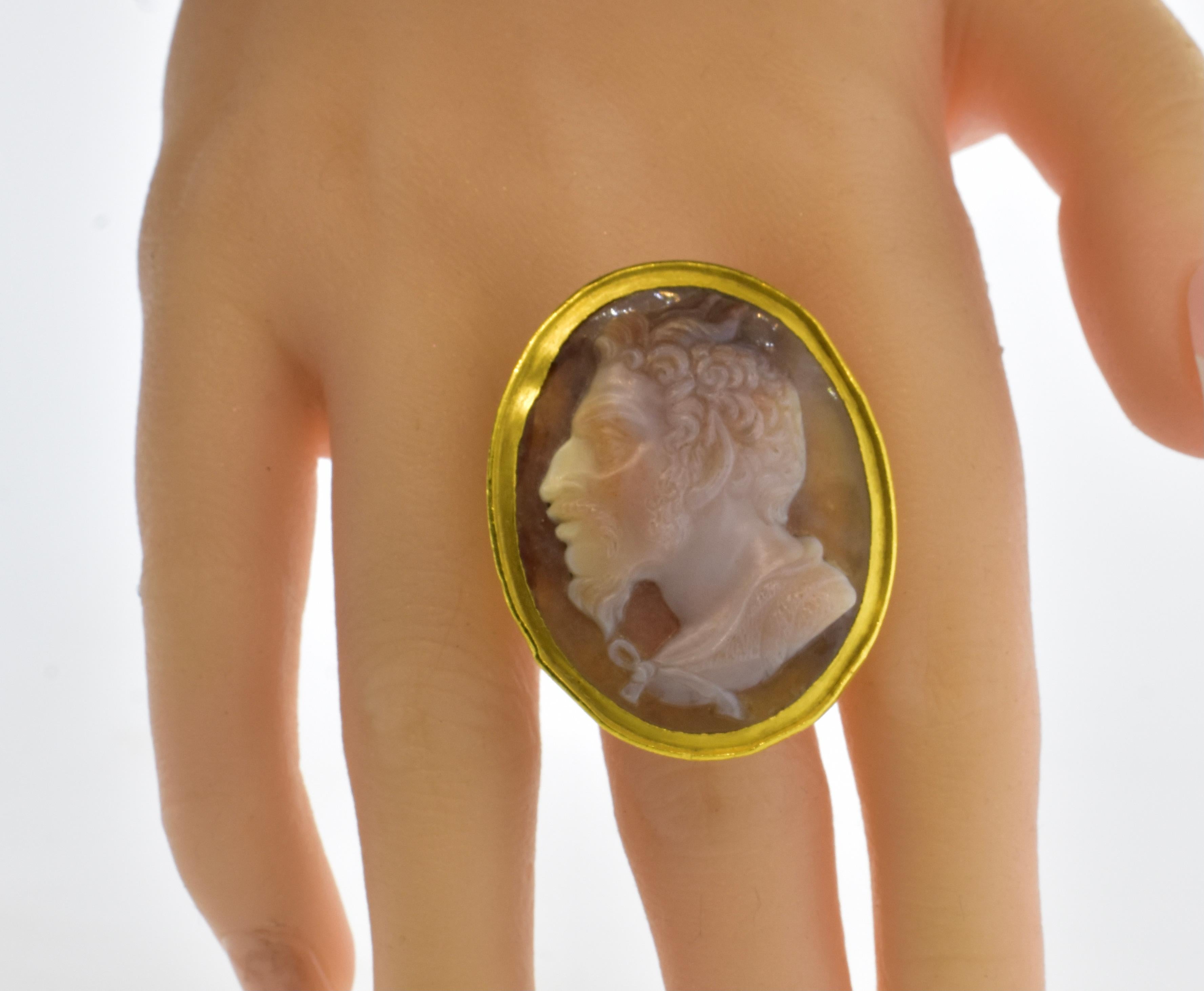 Antique Stone Cameo Ring in an 22K Hand Made Ring, 17th-18th Century 1