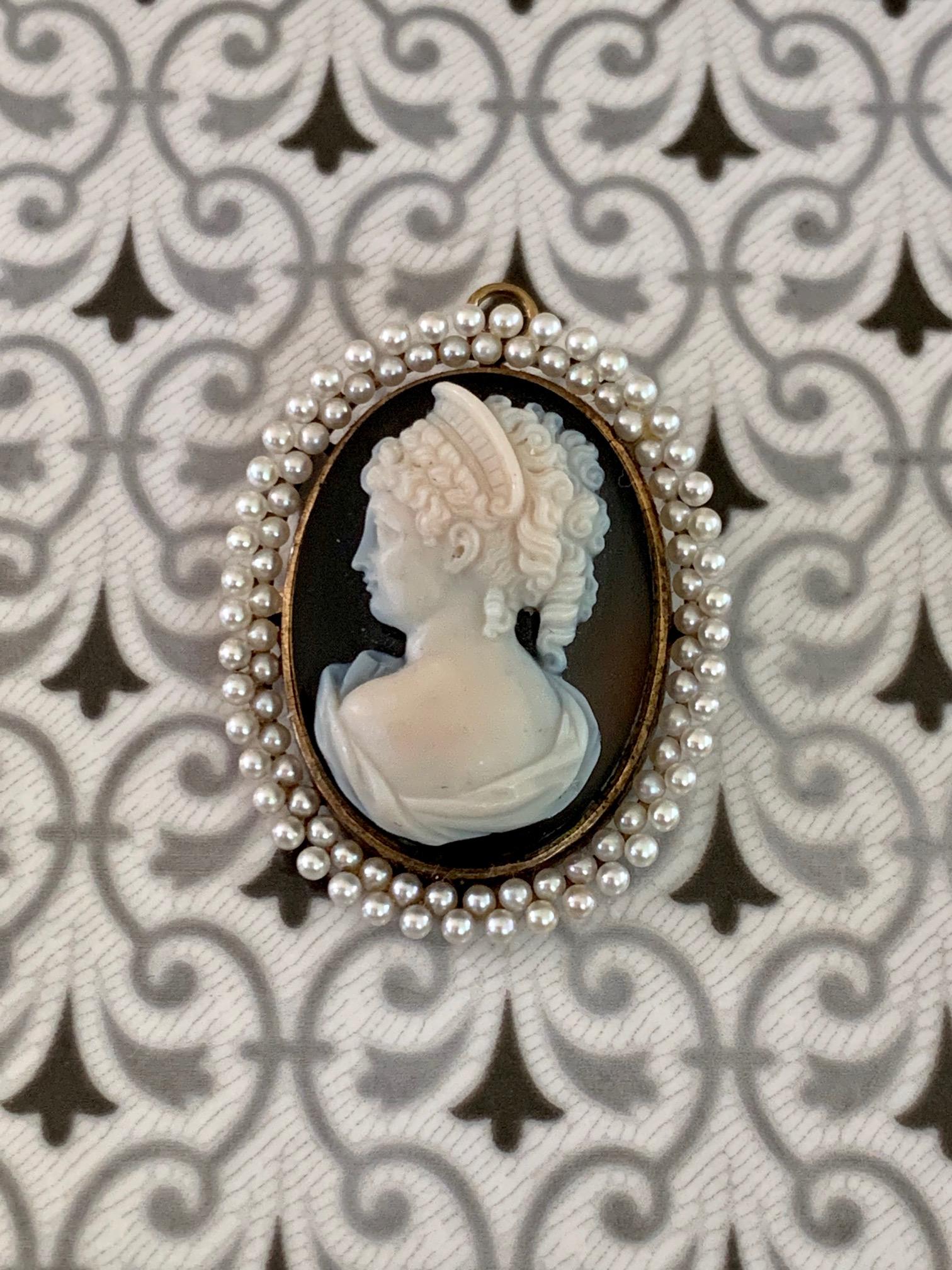 Round Cut Antique Stone Cameo with Double Pearl Halo in 14 Karat Gold