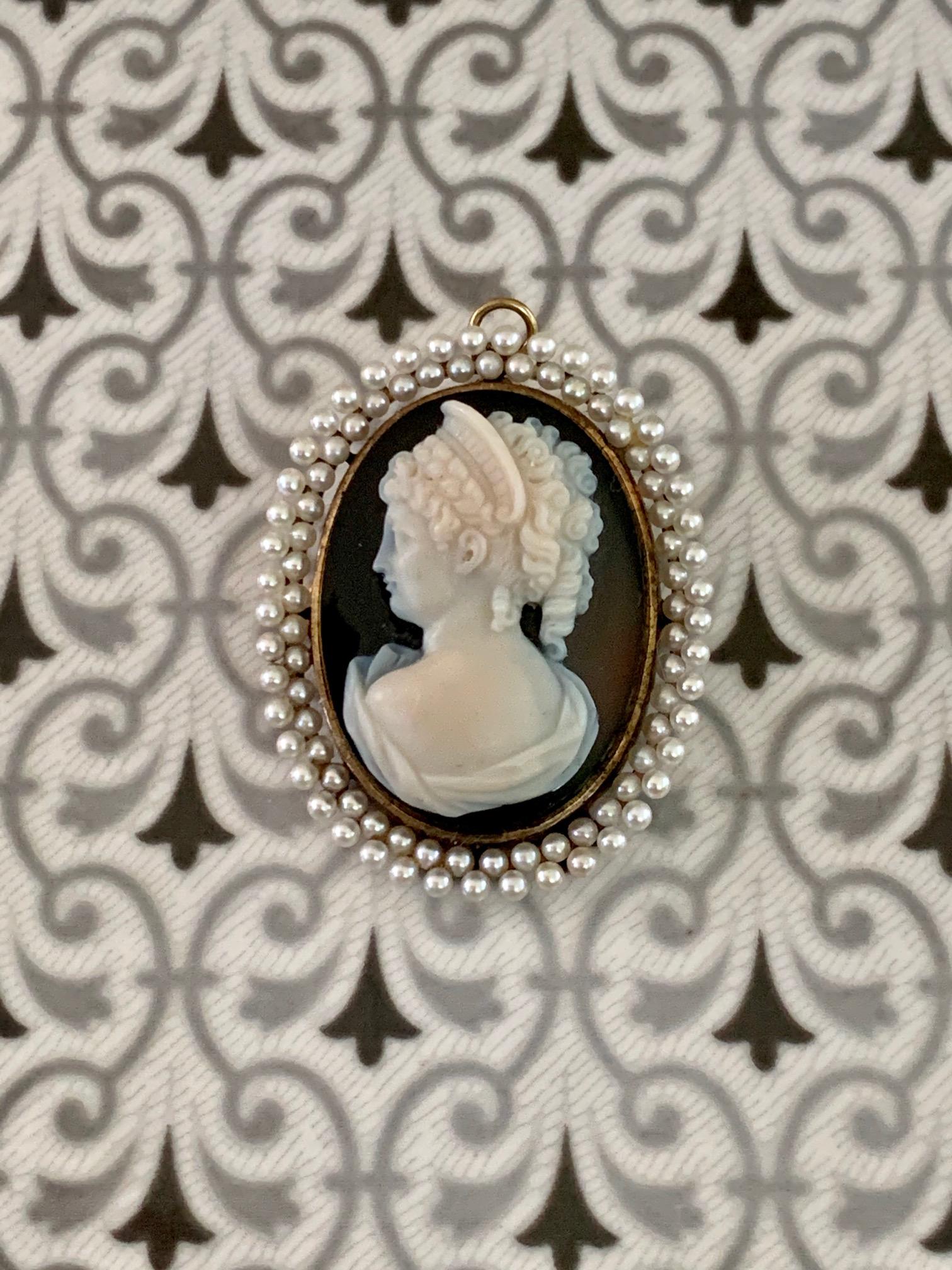 Antique Stone Cameo with Double Pearl Halo in 14 Karat Gold 1