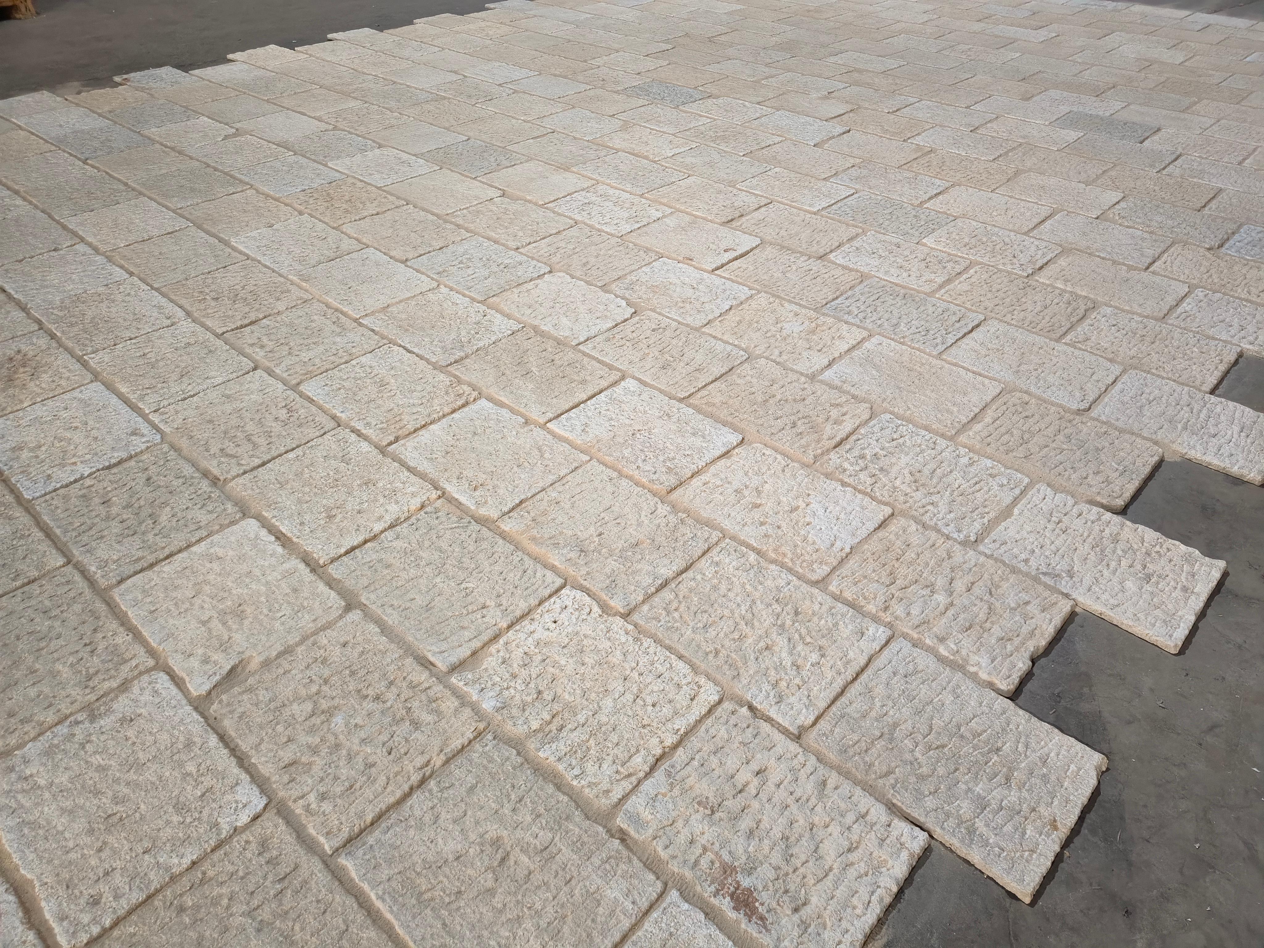 Fino al XVIII secolo Pavimenti in pietra antica  - Piastrelle antiche di recupero rustiche - Pavimenti vecchi in vendita