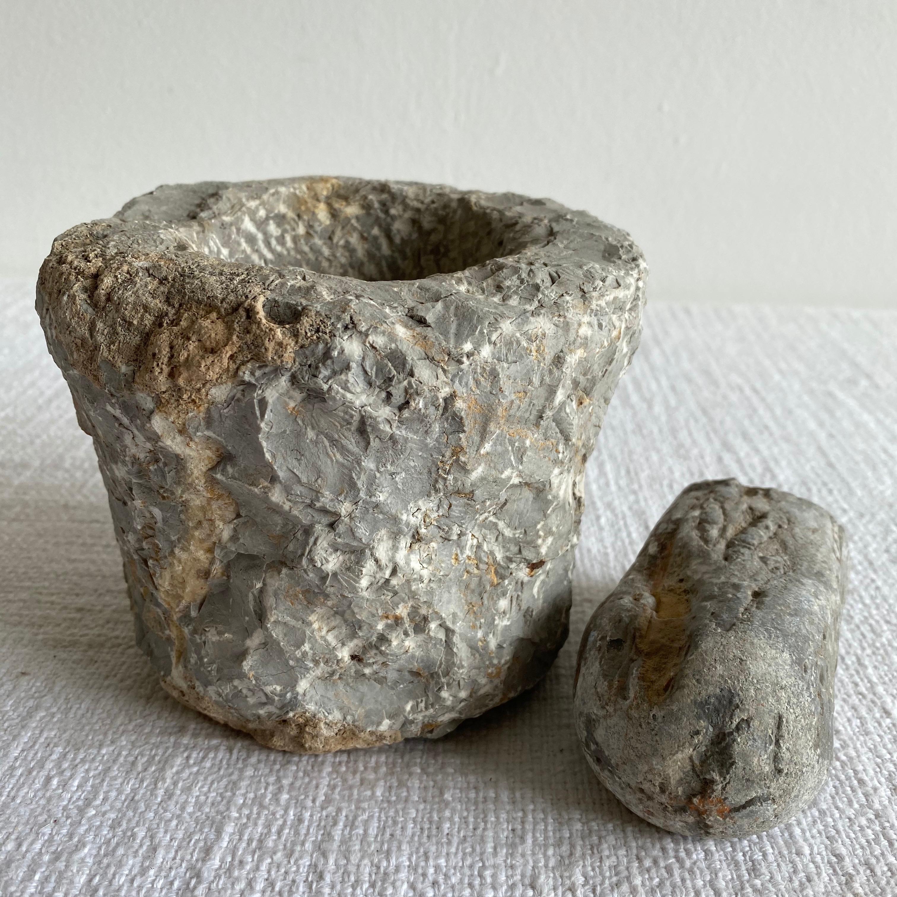 Antique stone mortar and pestle bowl set
Size: 6