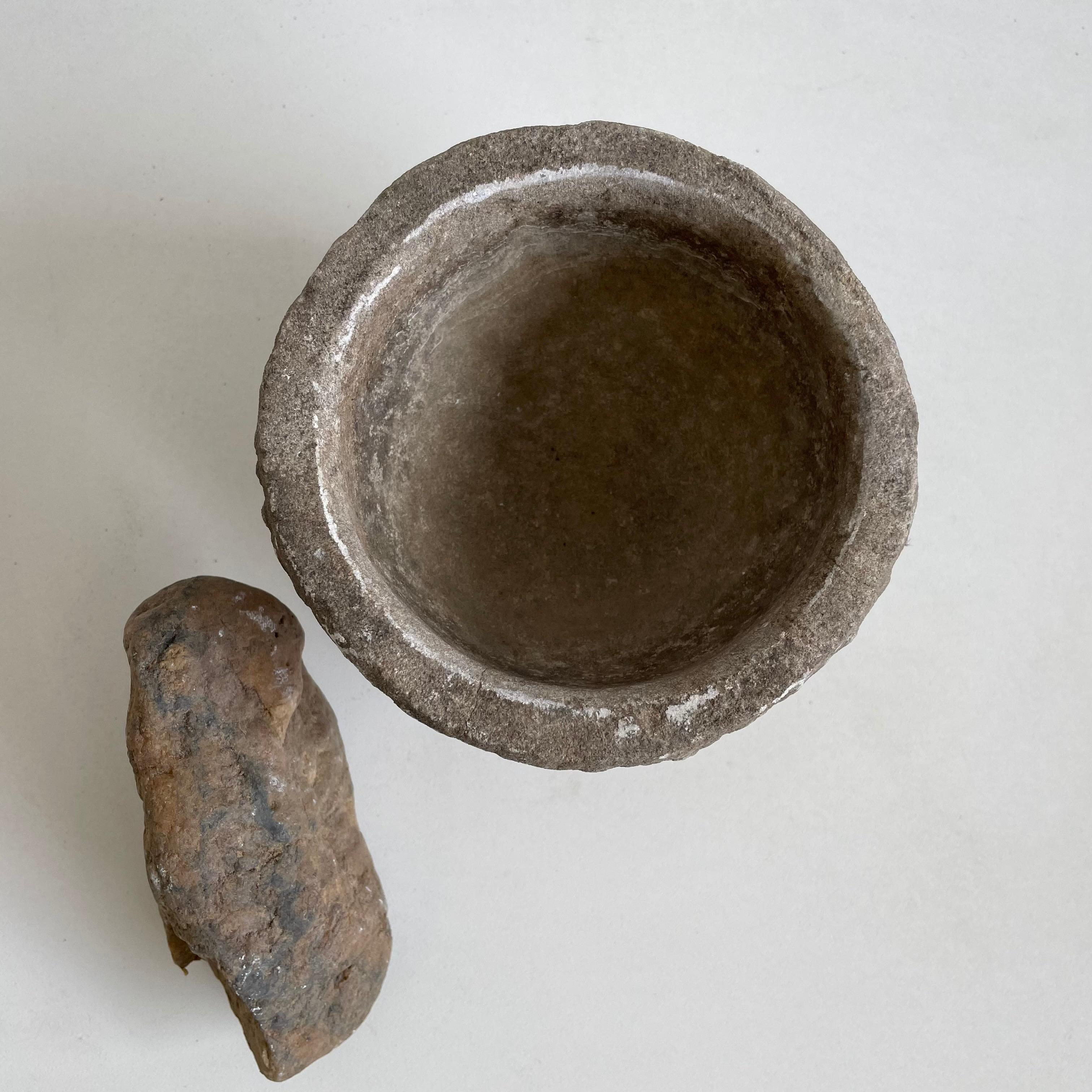 Antique stone mortar and pestle bowl set, great decorative item, or can be used.
Accessories not included
Size: 5 x 5 x 4.