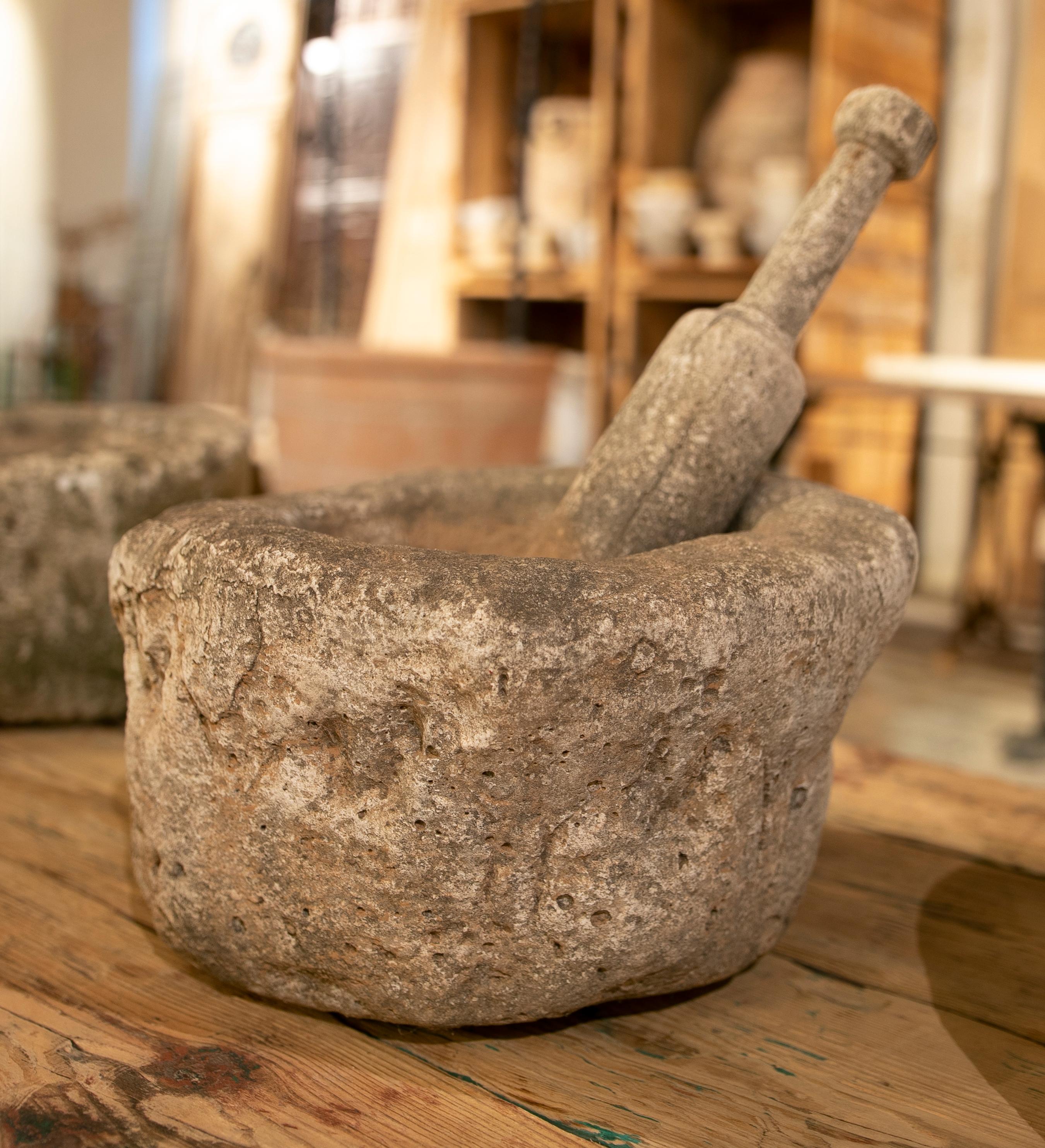 Antique Stone Mortar with Mallet In Good Condition For Sale In Marbella, ES