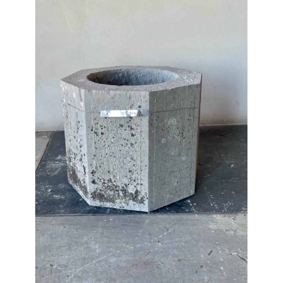 Antique stone planter
Dimensions: approx - 12.5” diameter x 10.25” height

Beautiful texture and patina.