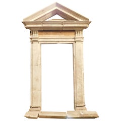 Antikes Steinportal:: Original Tympanon und Schwelle:: 16. Jahrhundert:: Italien