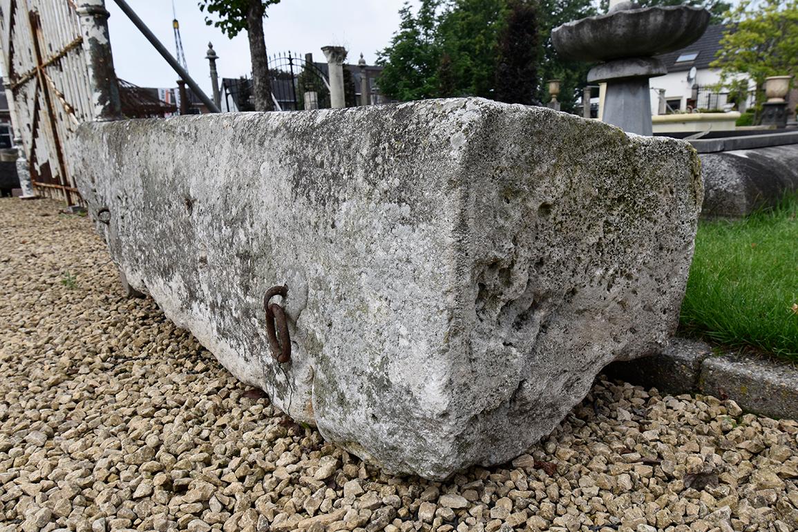 Antique Stone Trough 19th Century In Fair Condition In Udenhout, NL