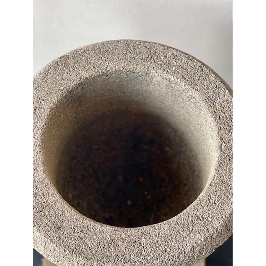 Antique Stone Urn In Good Condition For Sale In Scottsdale, AZ